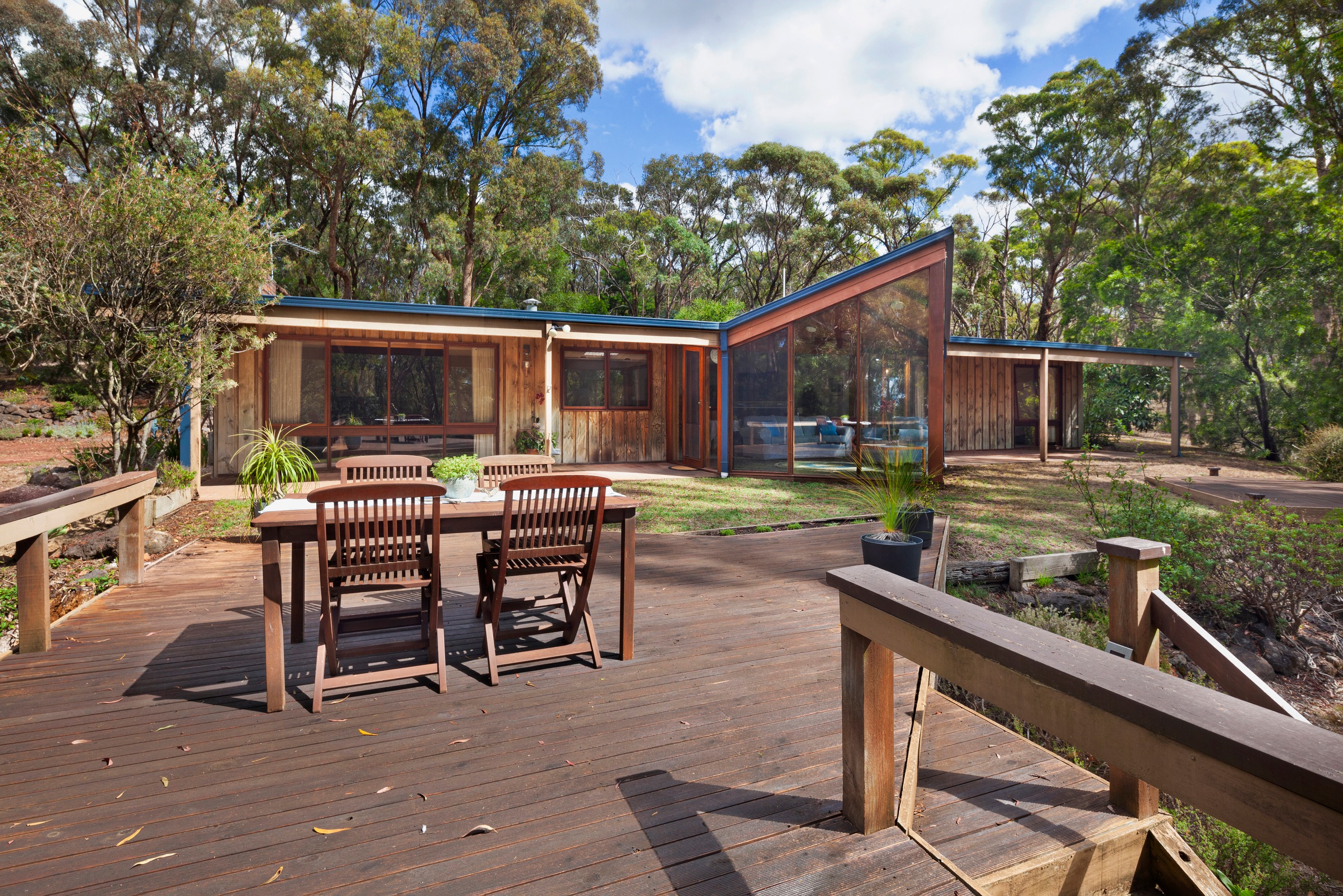 10 Mendhams Dam Road, Creswick, VIC 3363