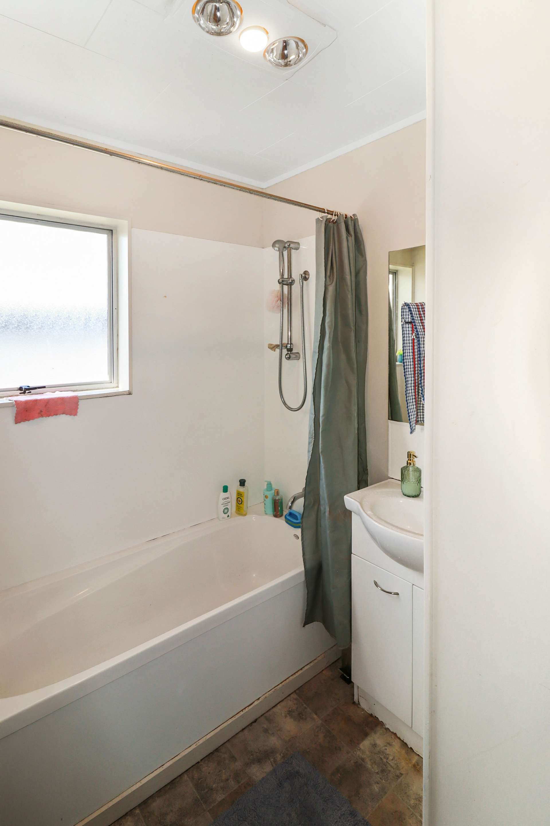 1/40 Blacklock Avenue photo 4