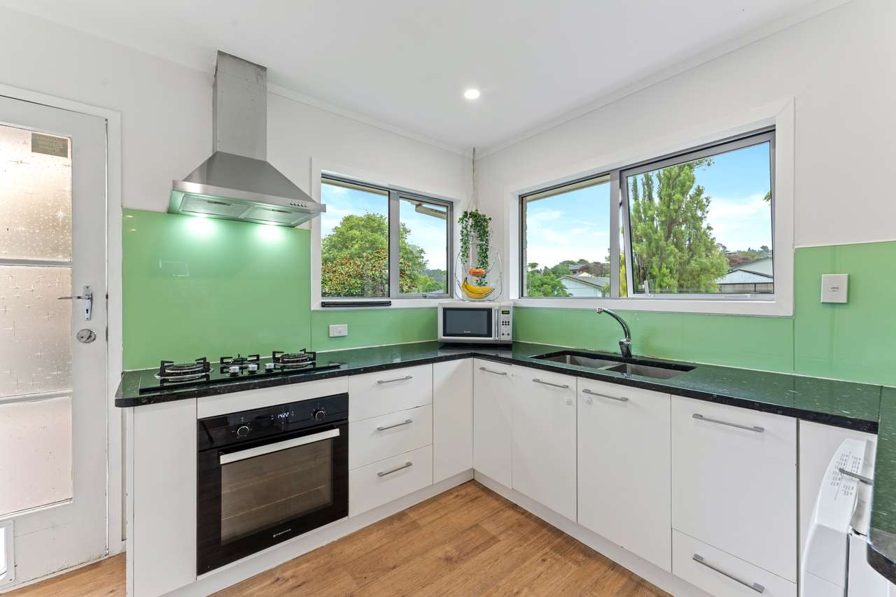 1/32 Simon Ellice Drive, Glenfield, North Shore City Real Estate