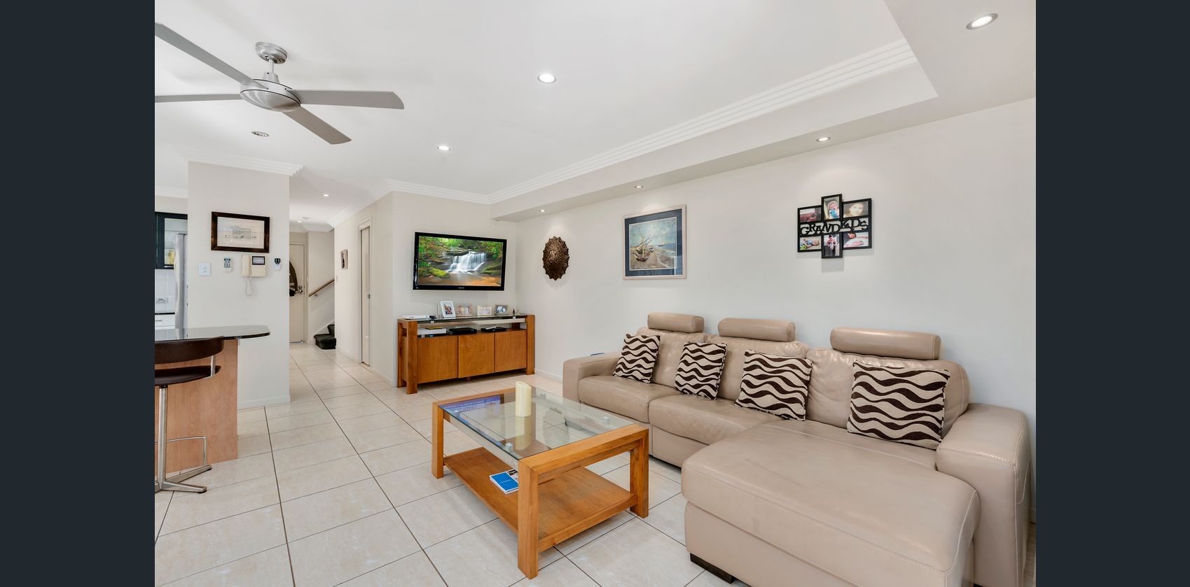 1a/11 Broadwater Street, Runaway Bay, QLD 4216