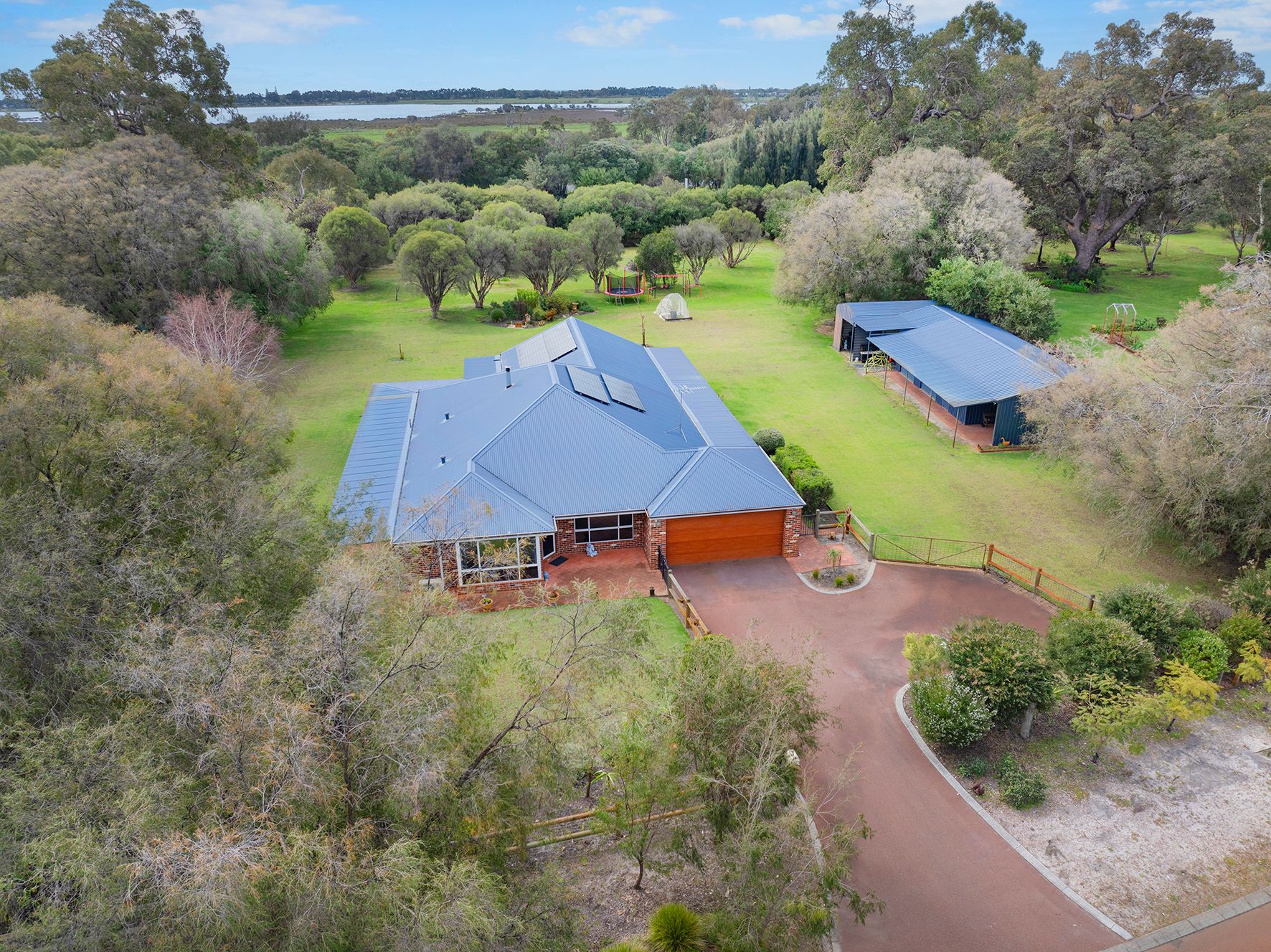 55 Lindsay Drive, Yalyalup, WA 6280