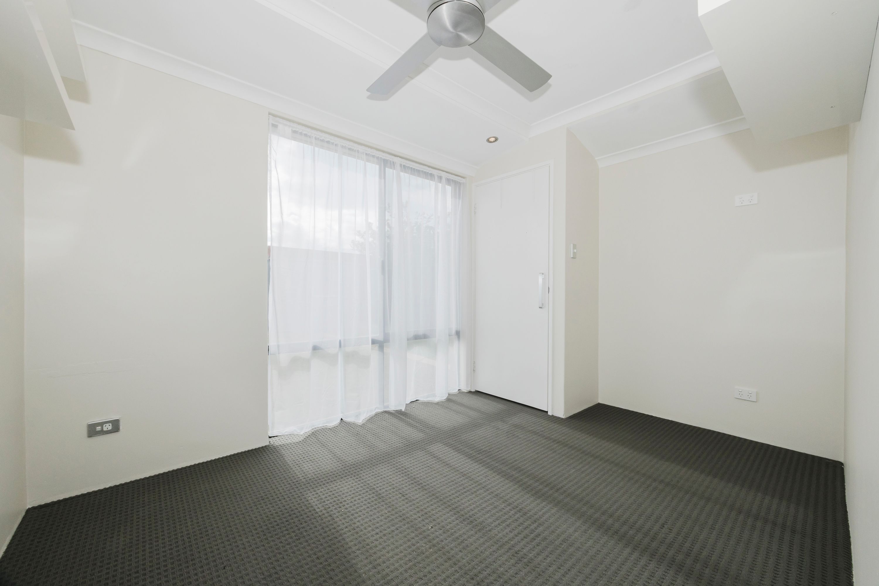 14 Pyrenees Court — photo 22 of 30