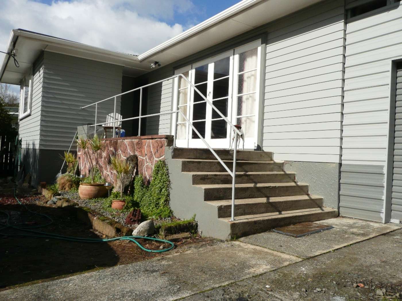 3 Silverstream Road photo 0