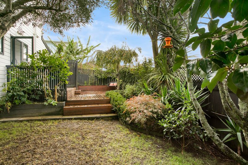 2/16 Strong Street, St Johns, Auckland City