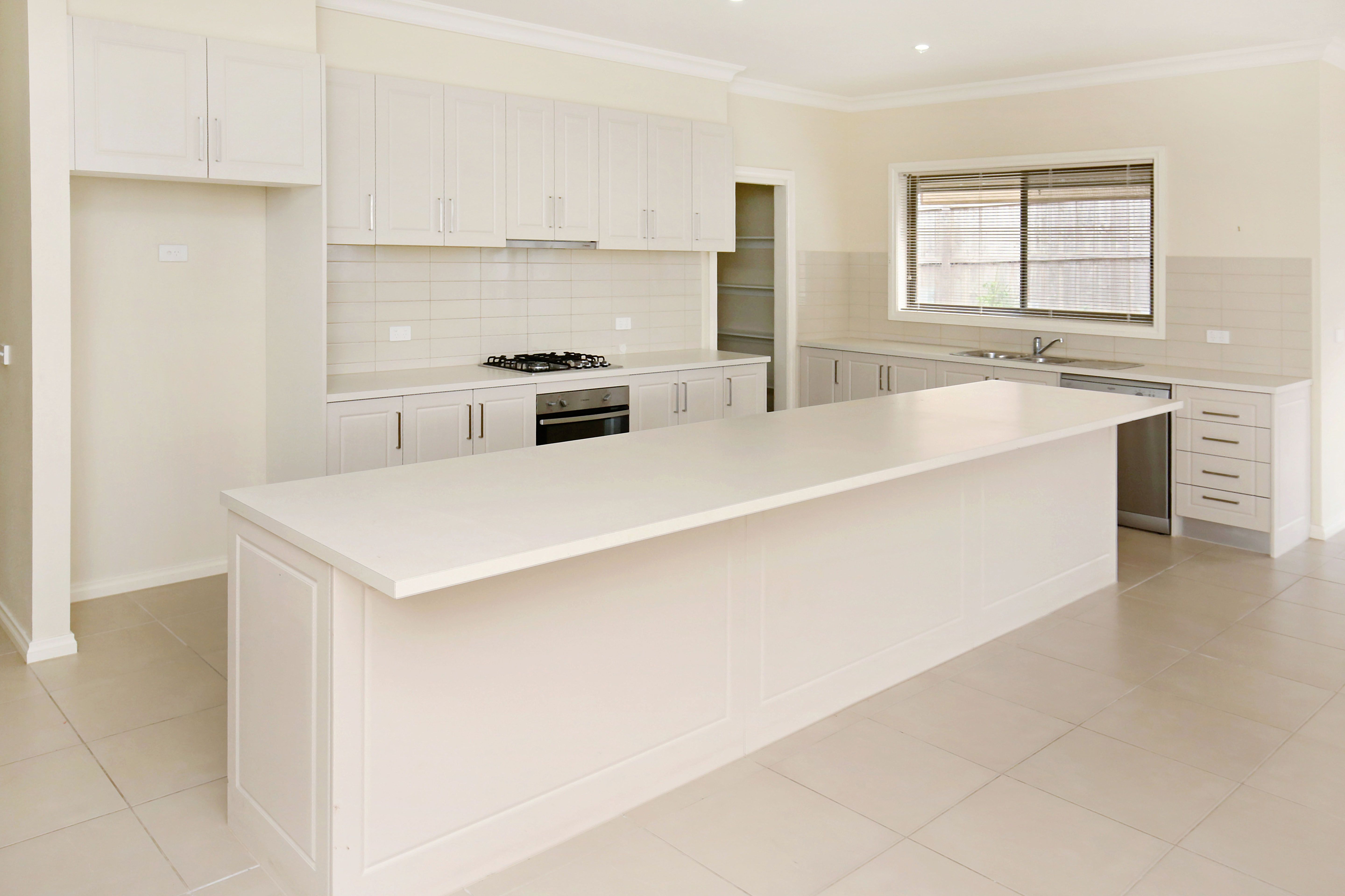 14 Windsor Rise, Sunbury, VIC 3429