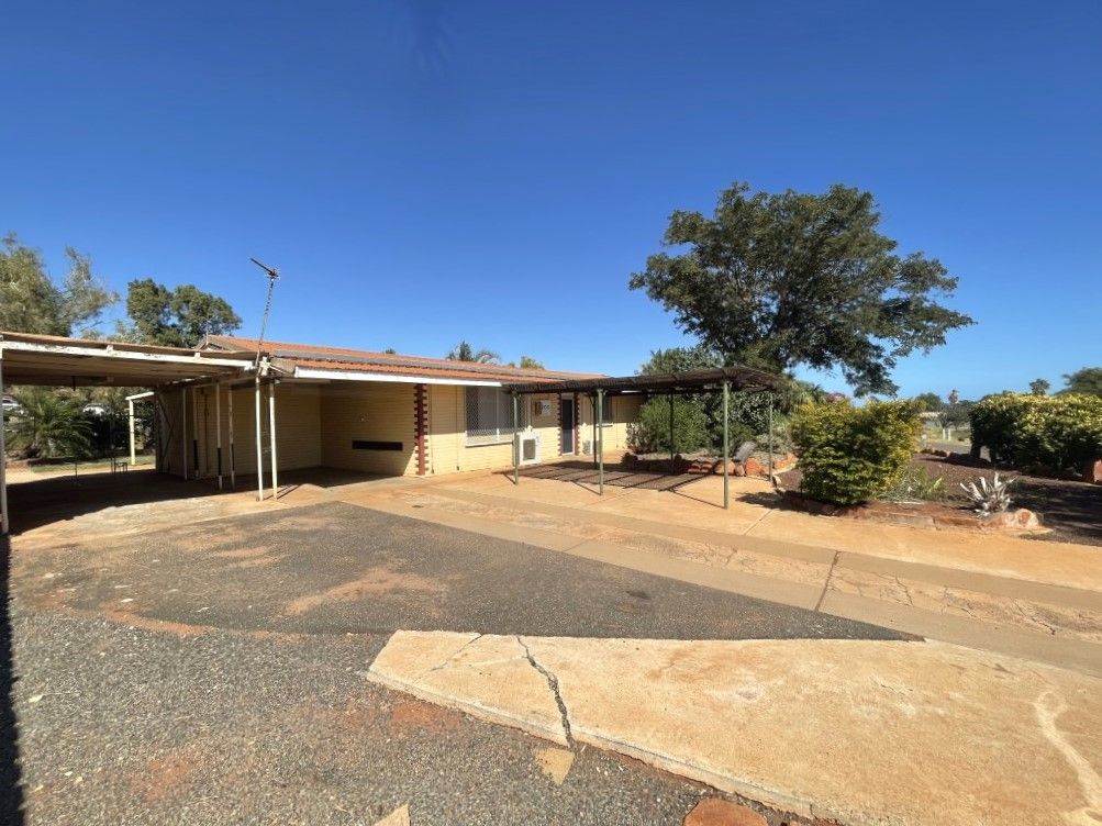 17 Forrest Crescent, Dampier, WA 6713