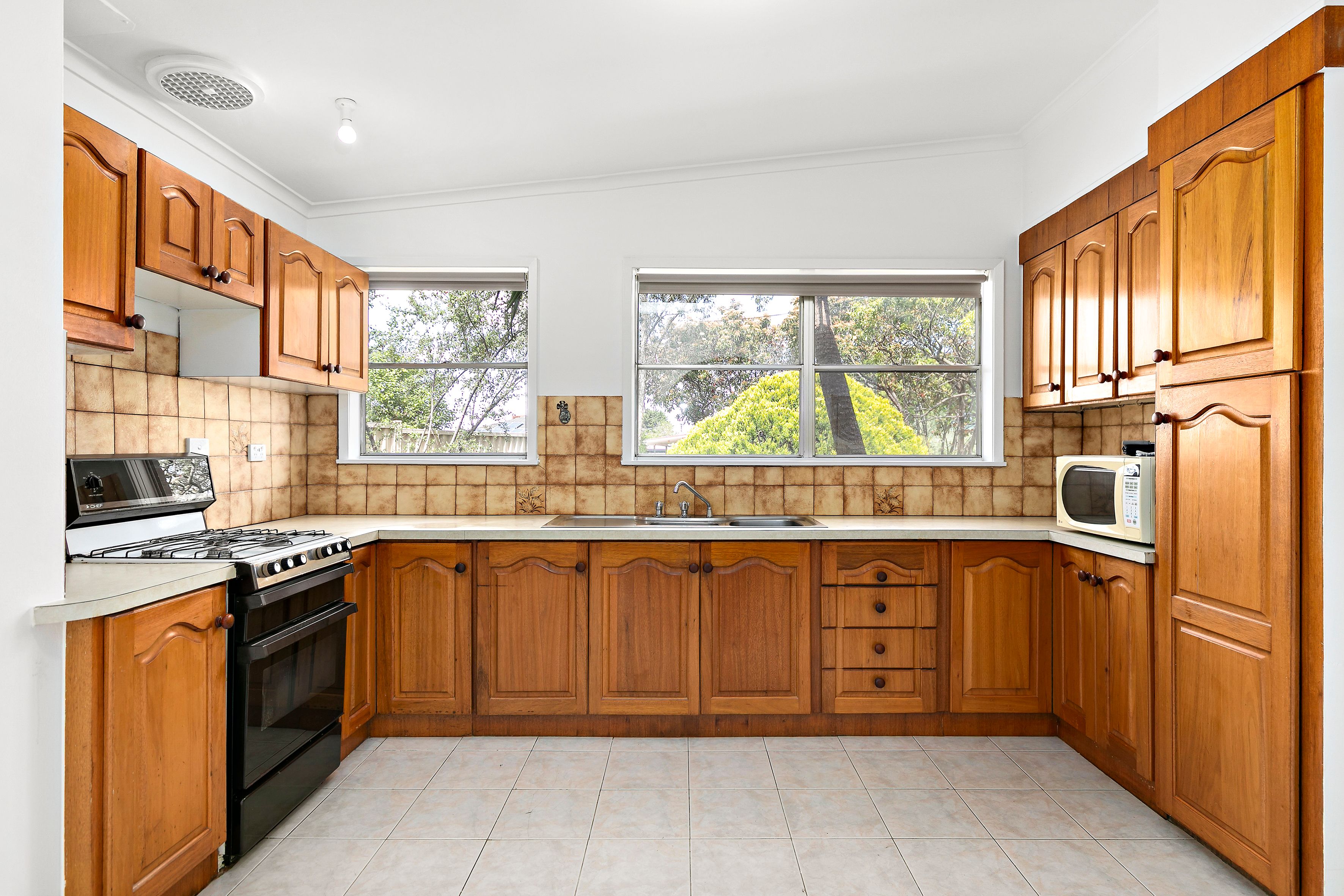 16 Almurta Avenue, Coolaroo, VIC 3048