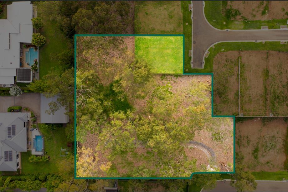 8 Hideaway Court, Bridgeman Downs, QLD 4035