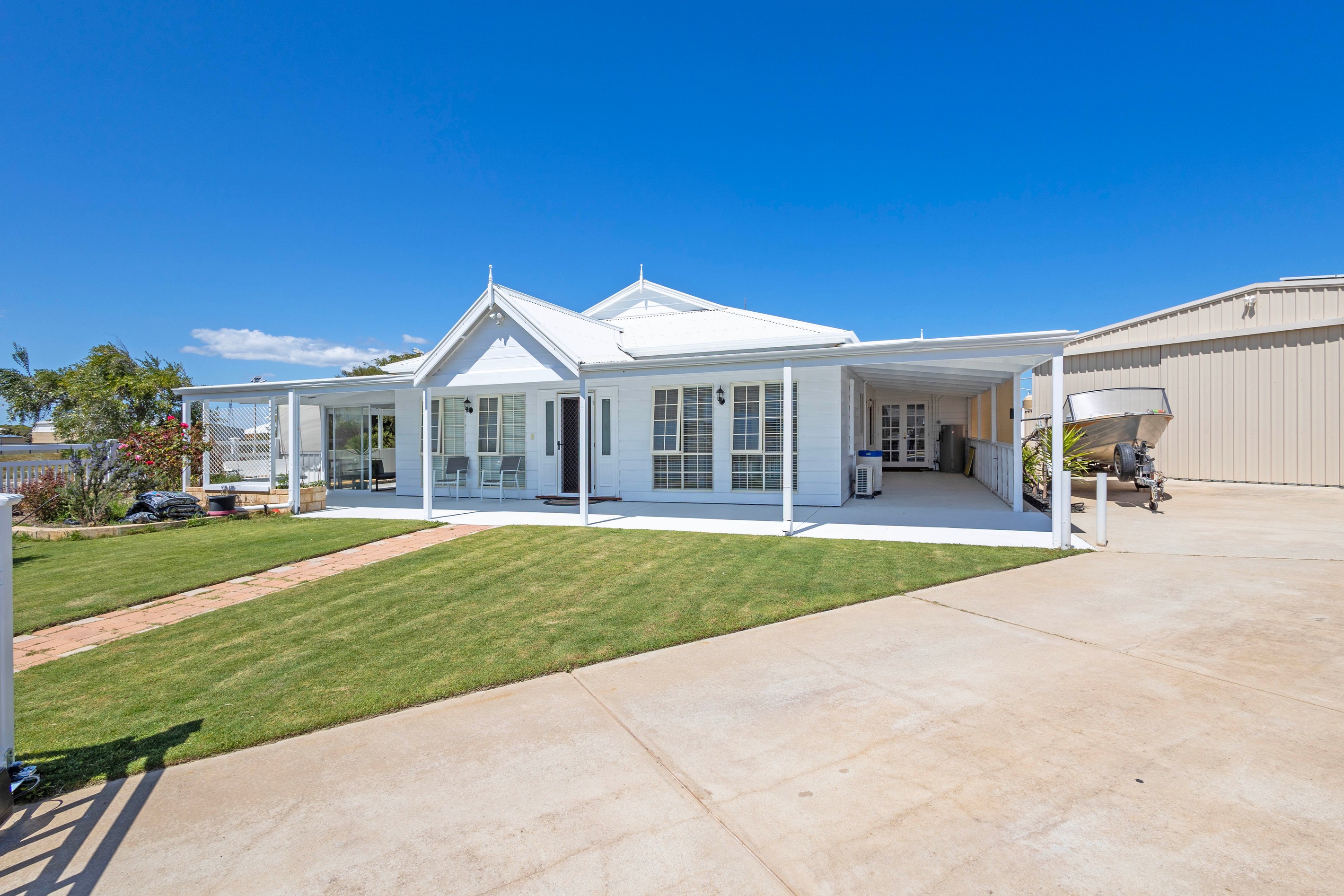 4 Peterson Place, Green Head, WA 6514