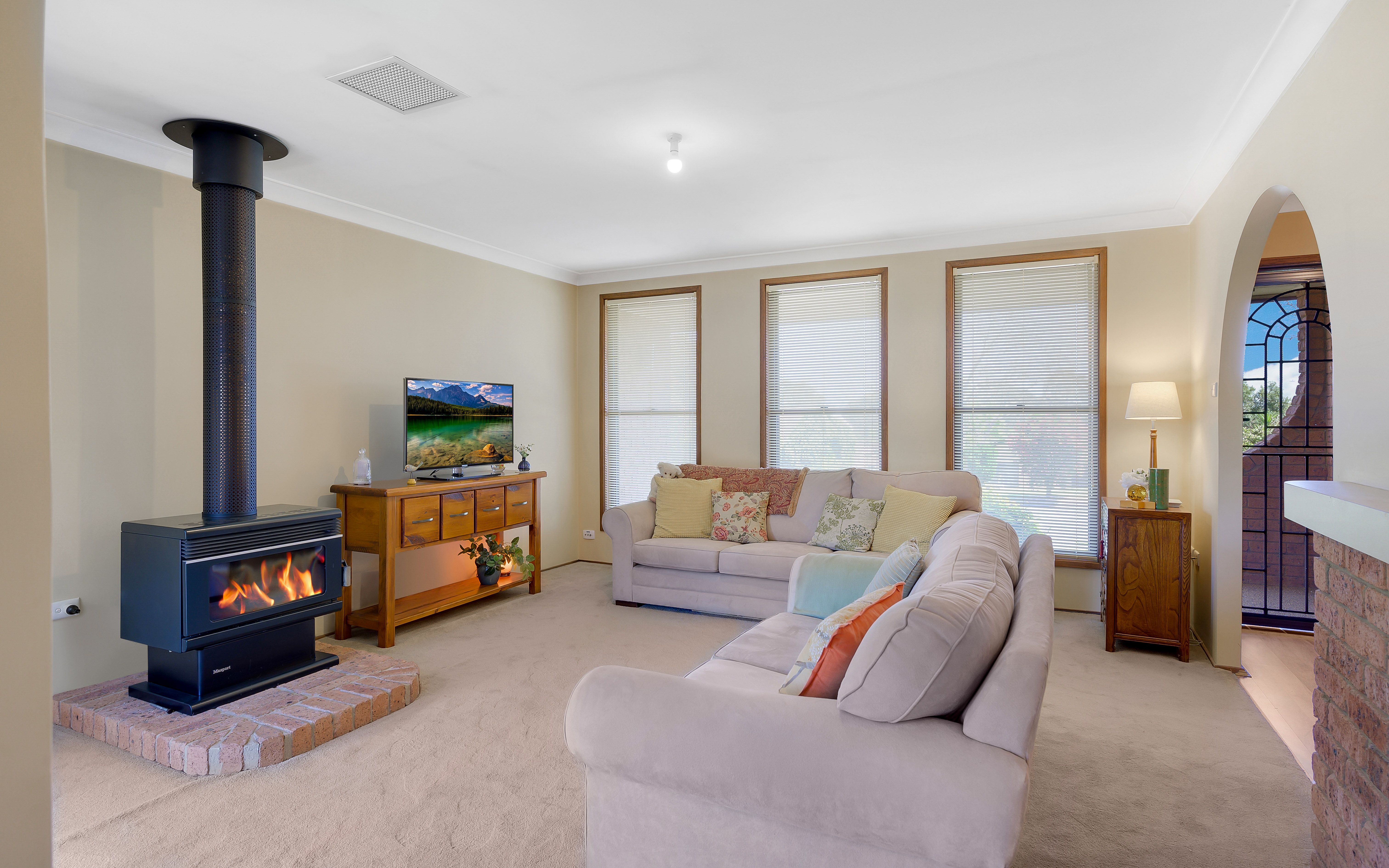 237 Eagleview Road, Minto, NSW 2566