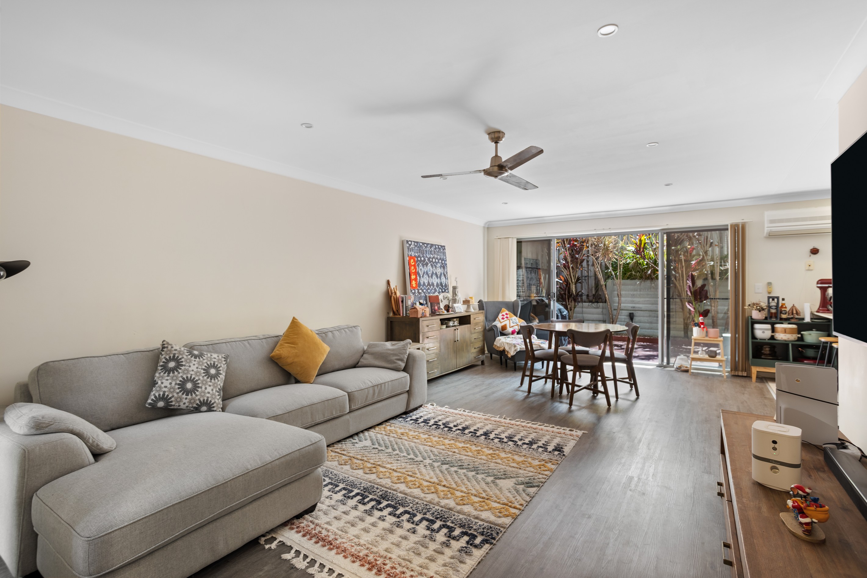 42/1 Belongil Street, Pacific Pines, QLD 4211