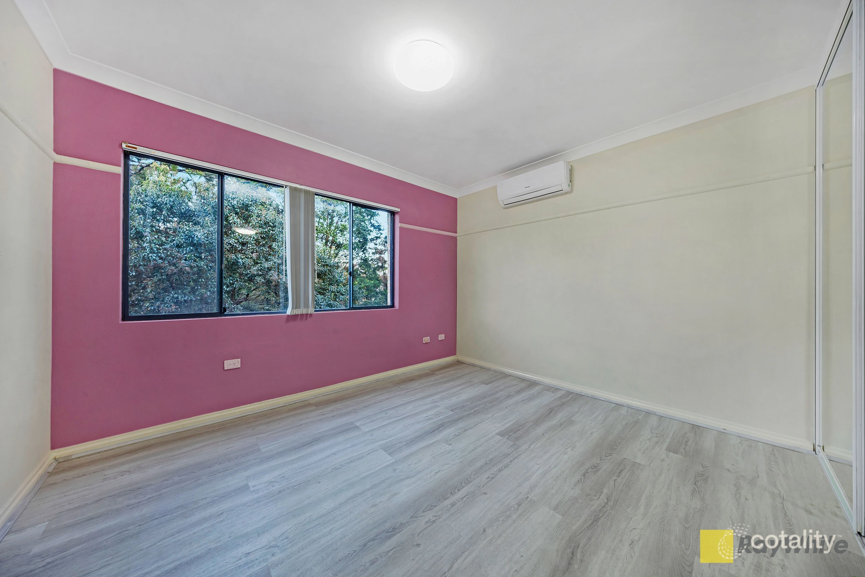 4/14 Queens Road, Westmead, NSW 2145