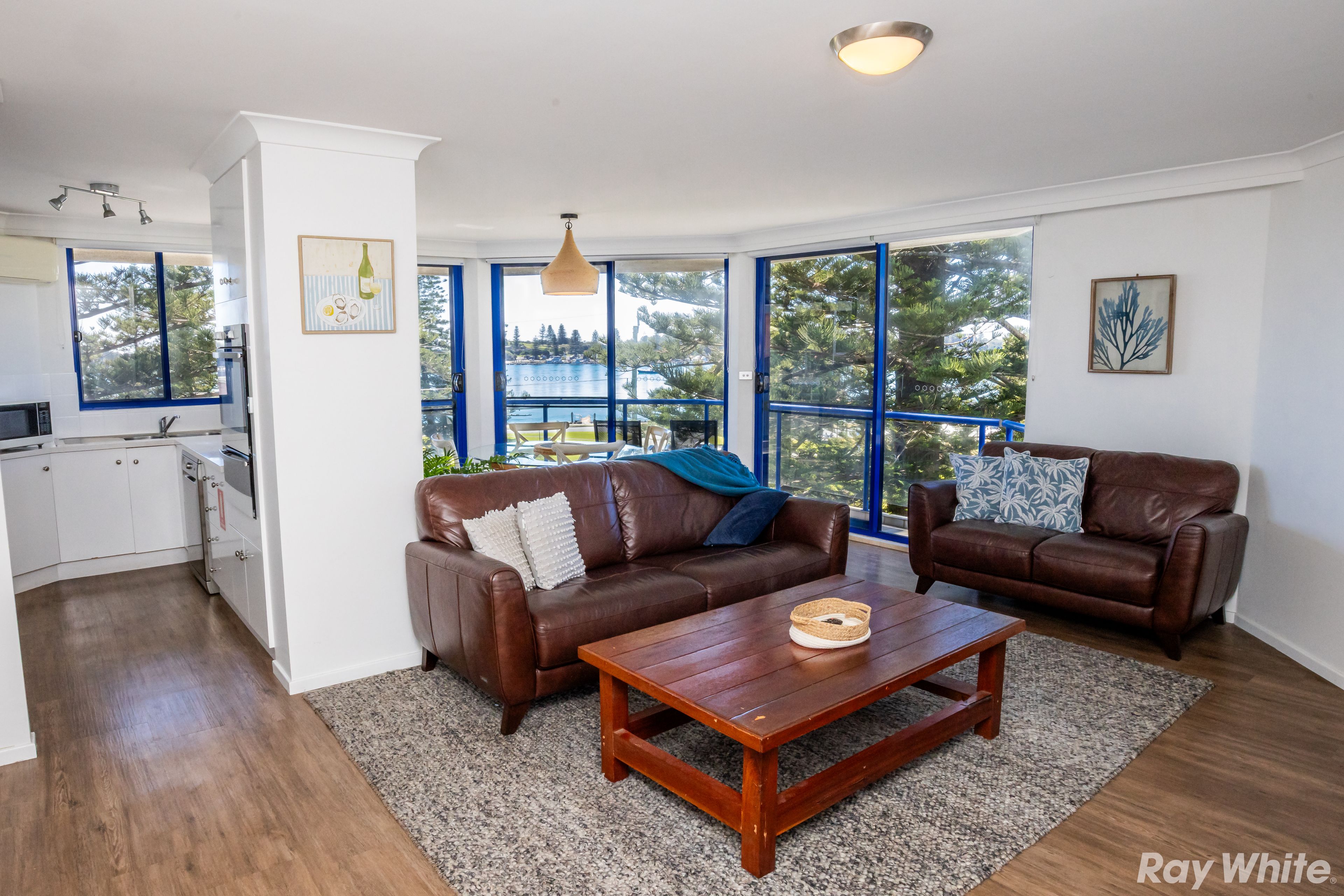 401/18-20 Manning Street — photo 4 of 11