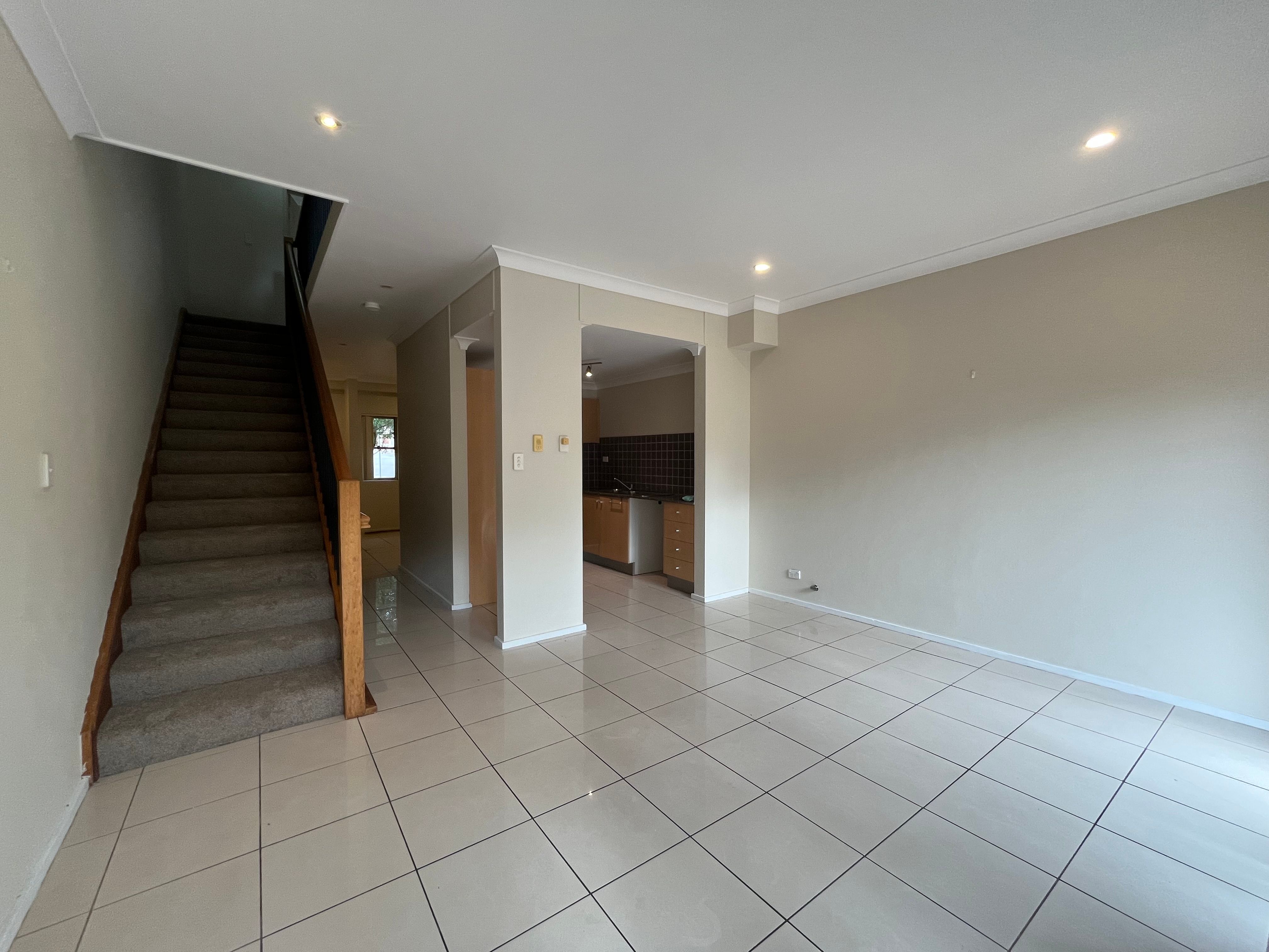 2/2 Anglo Square, Carlton, NSW 2218