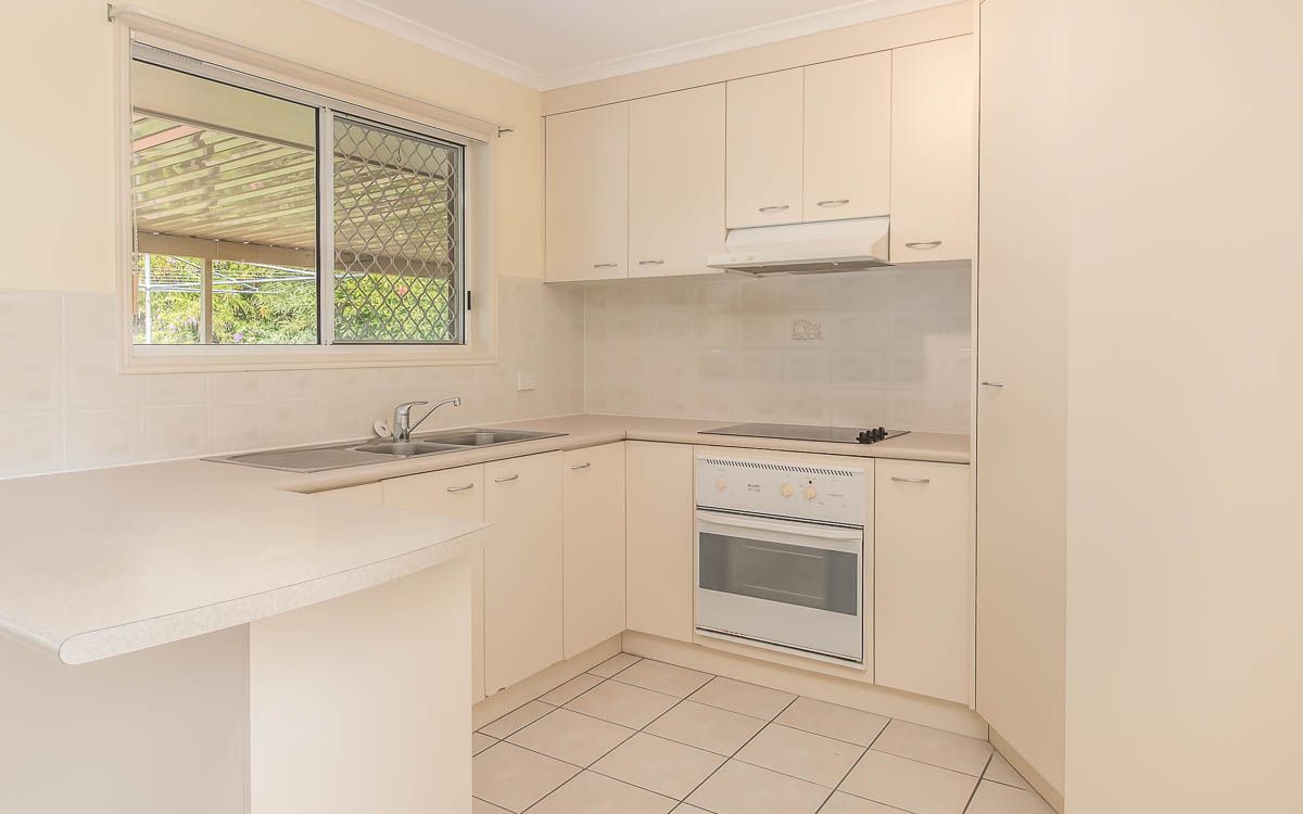 10 Hood Street, Urangan, QLD 4655