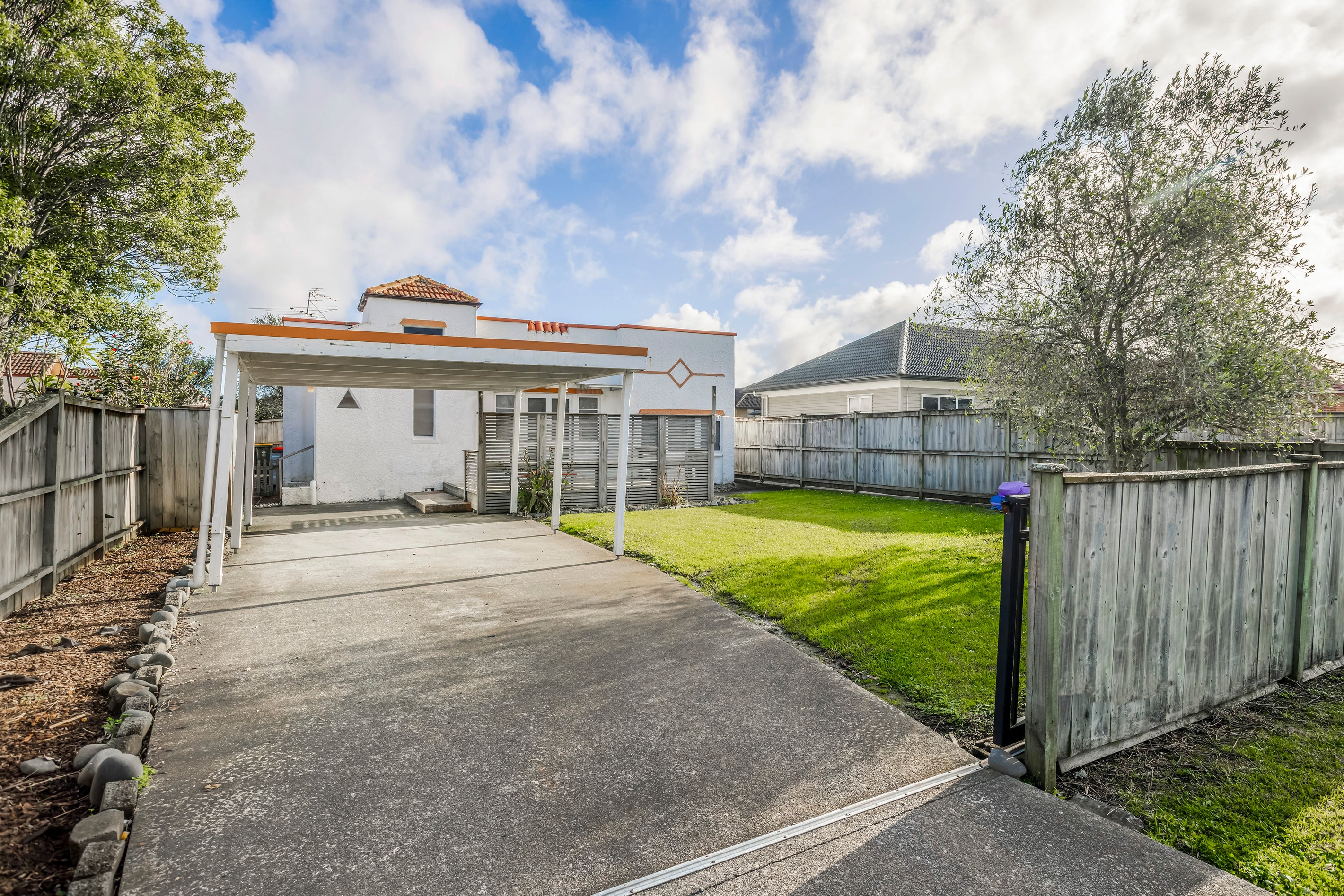 6 Lipscombe Avenue, Papatoetoe, Manukau City
