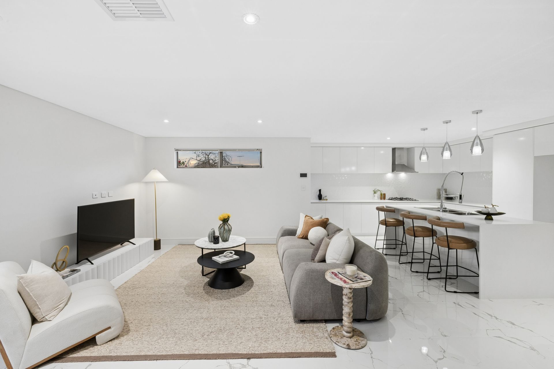 37C Tetworth Crescent — photo 9 of 30