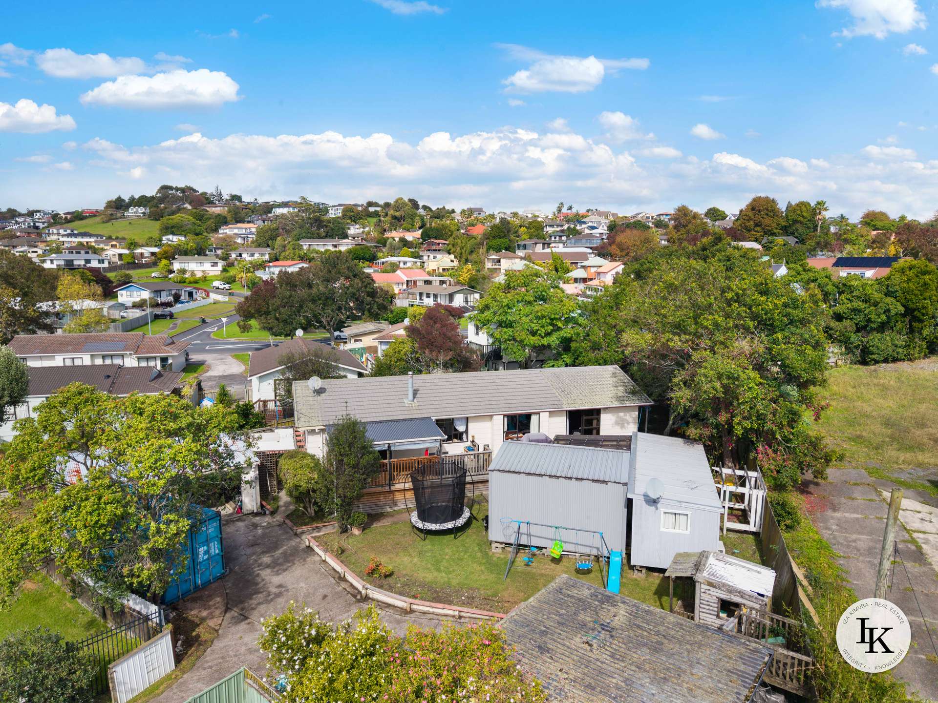 151 Boundary Road photo 1