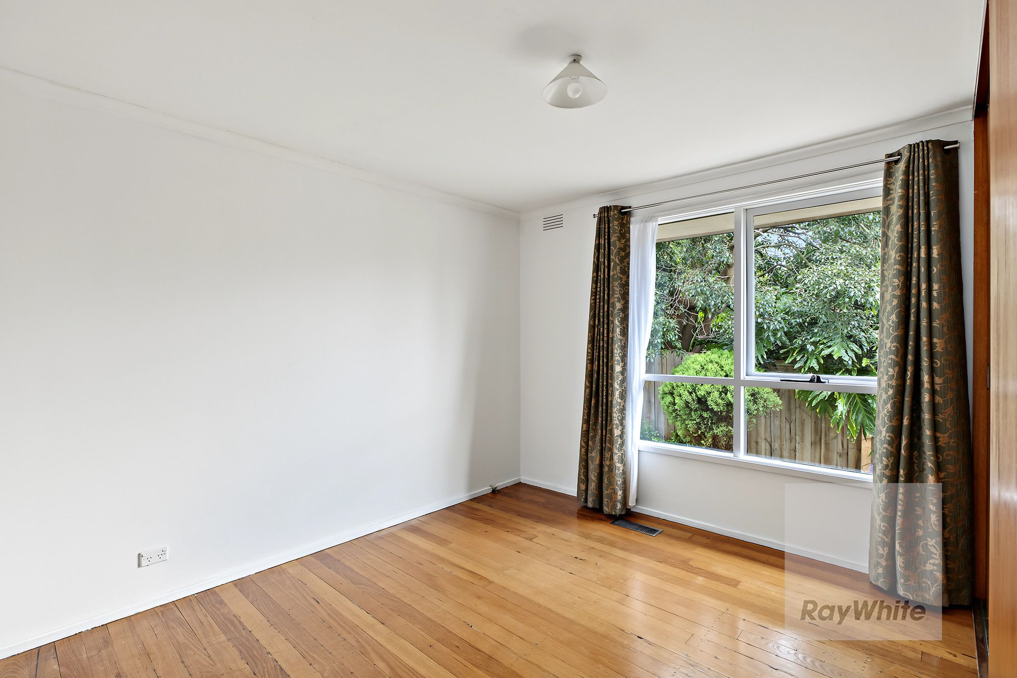 48 Wungan Street — photo 8 of 17