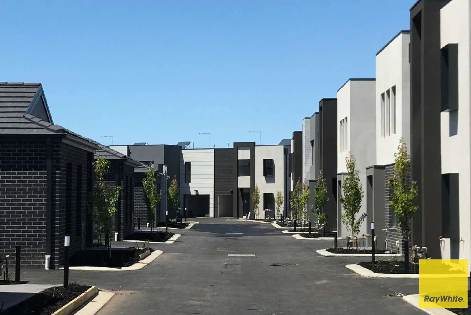 12/47 Waterhaven Boulevard, Point Cook, VIC 3030