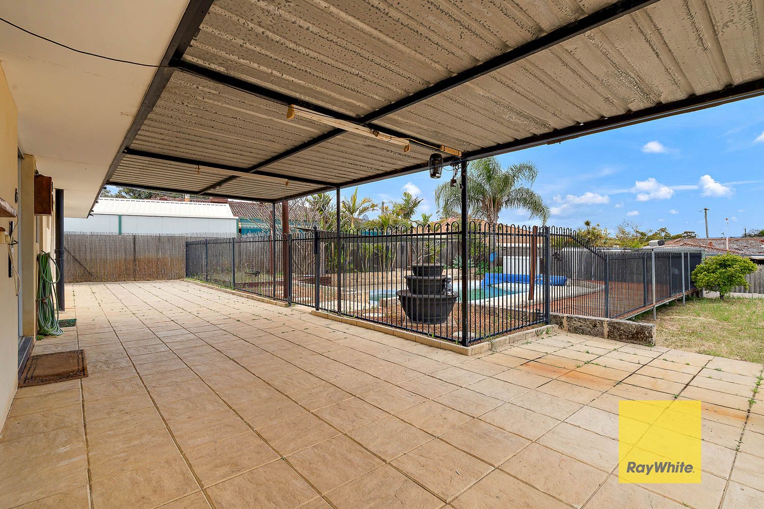18 Kettering Way — photo 8 of 16