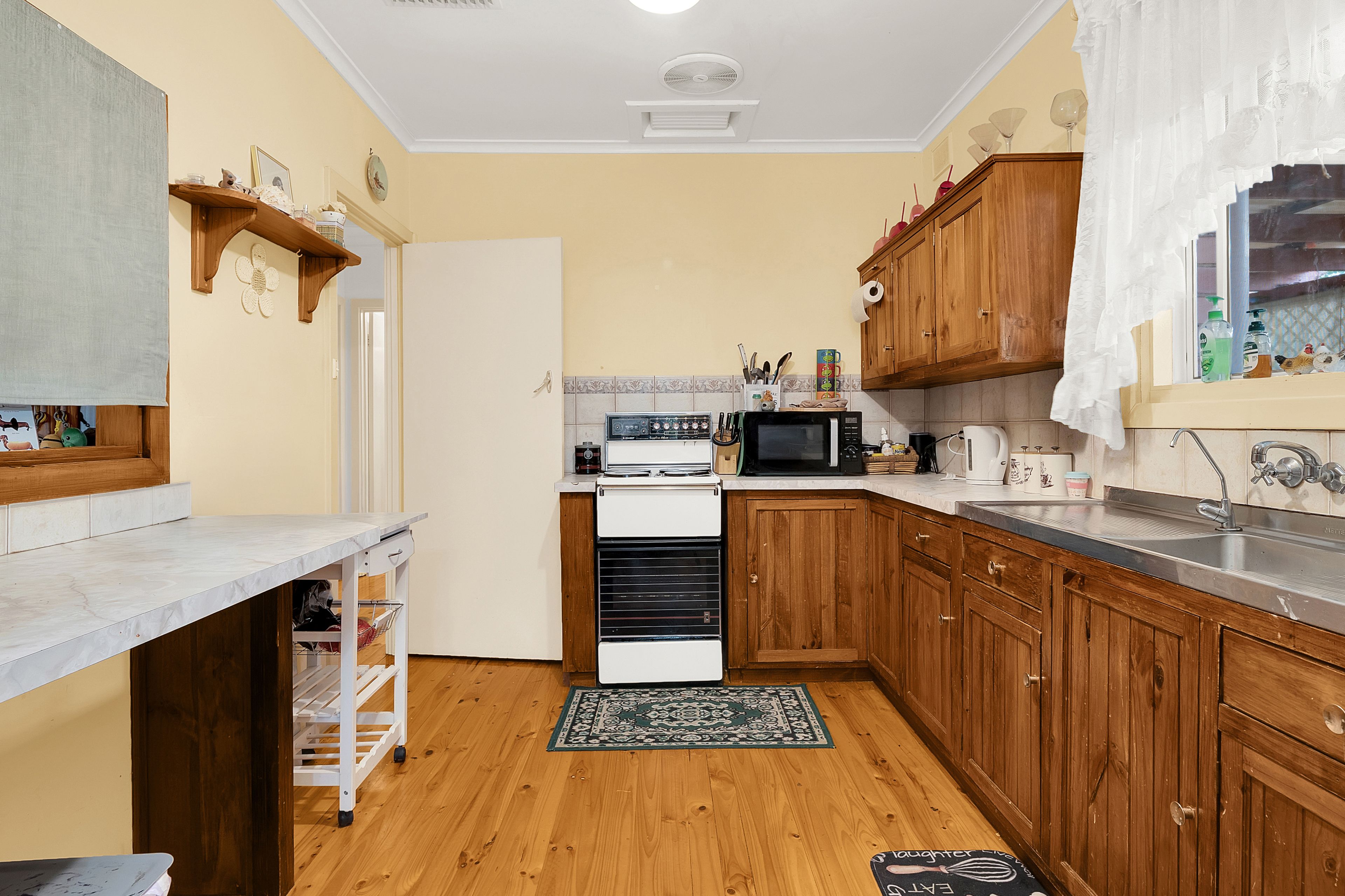 16 Burley Road — photo 7 of 19