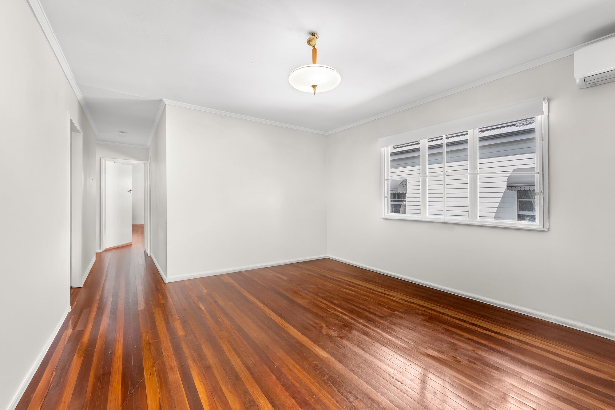 16 Railway Street — photo 3 of 13