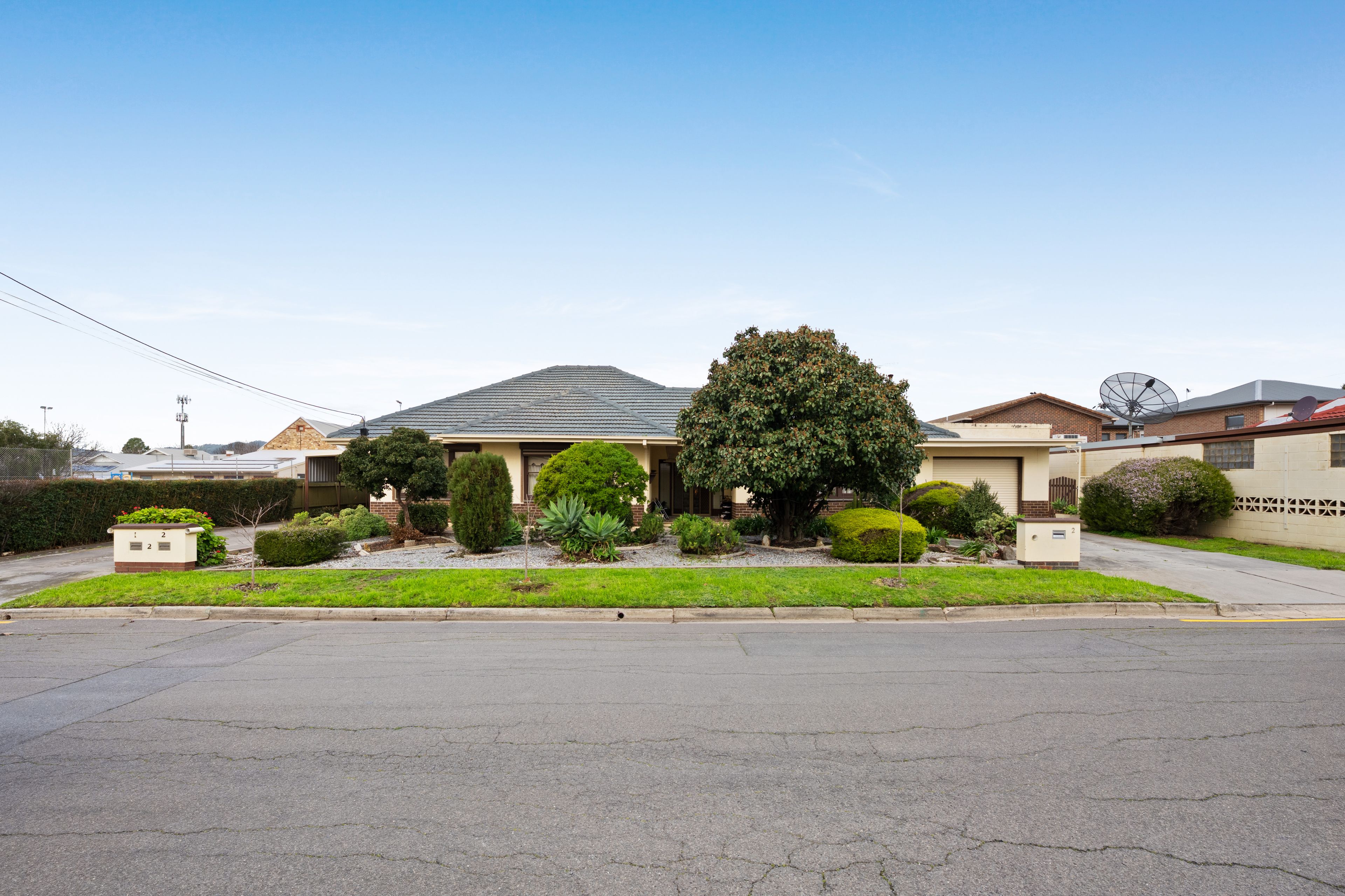 2 Rowney Avenue, Campbelltown, SA 5074