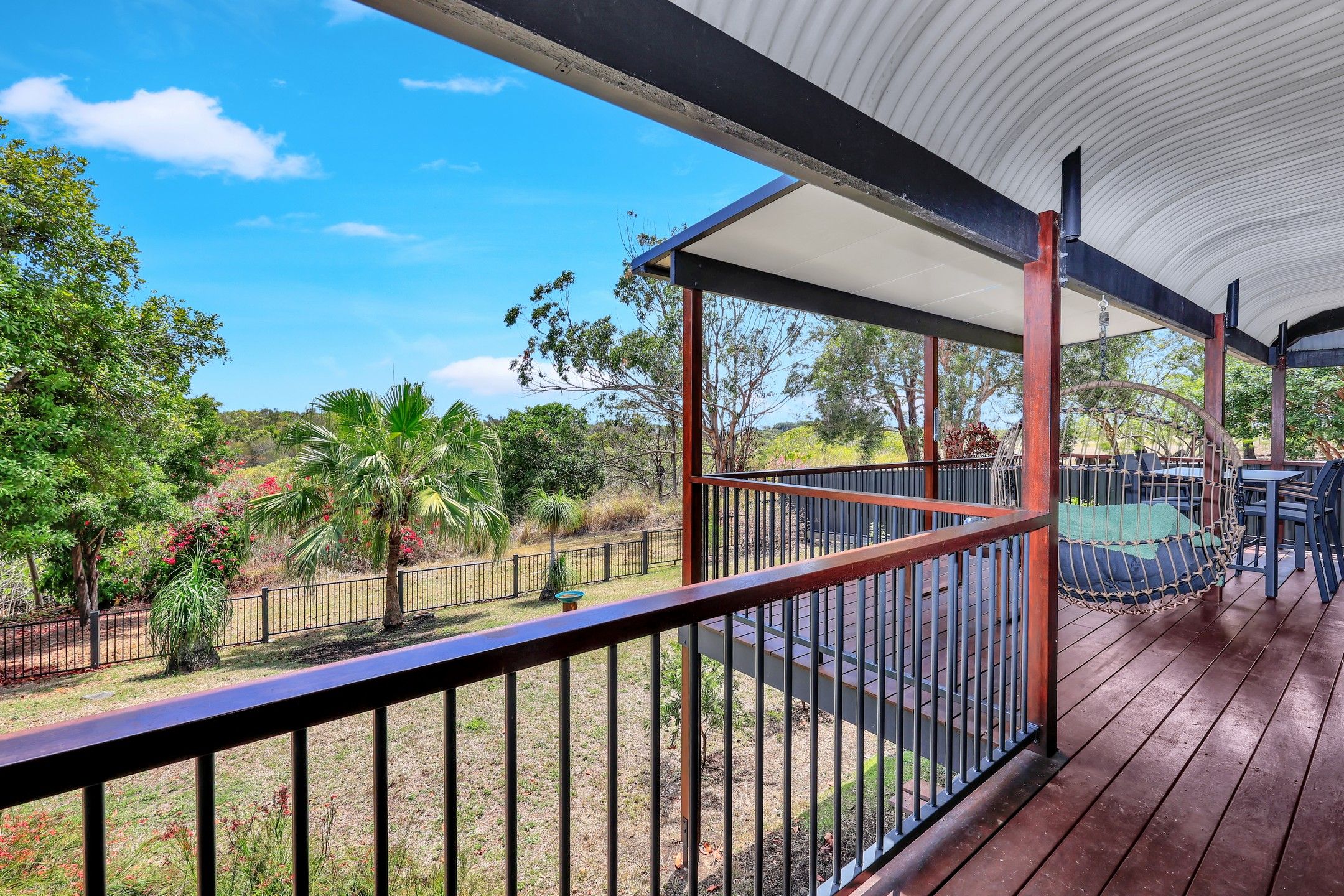15 Pandanus Crescent — photo 5 of 30