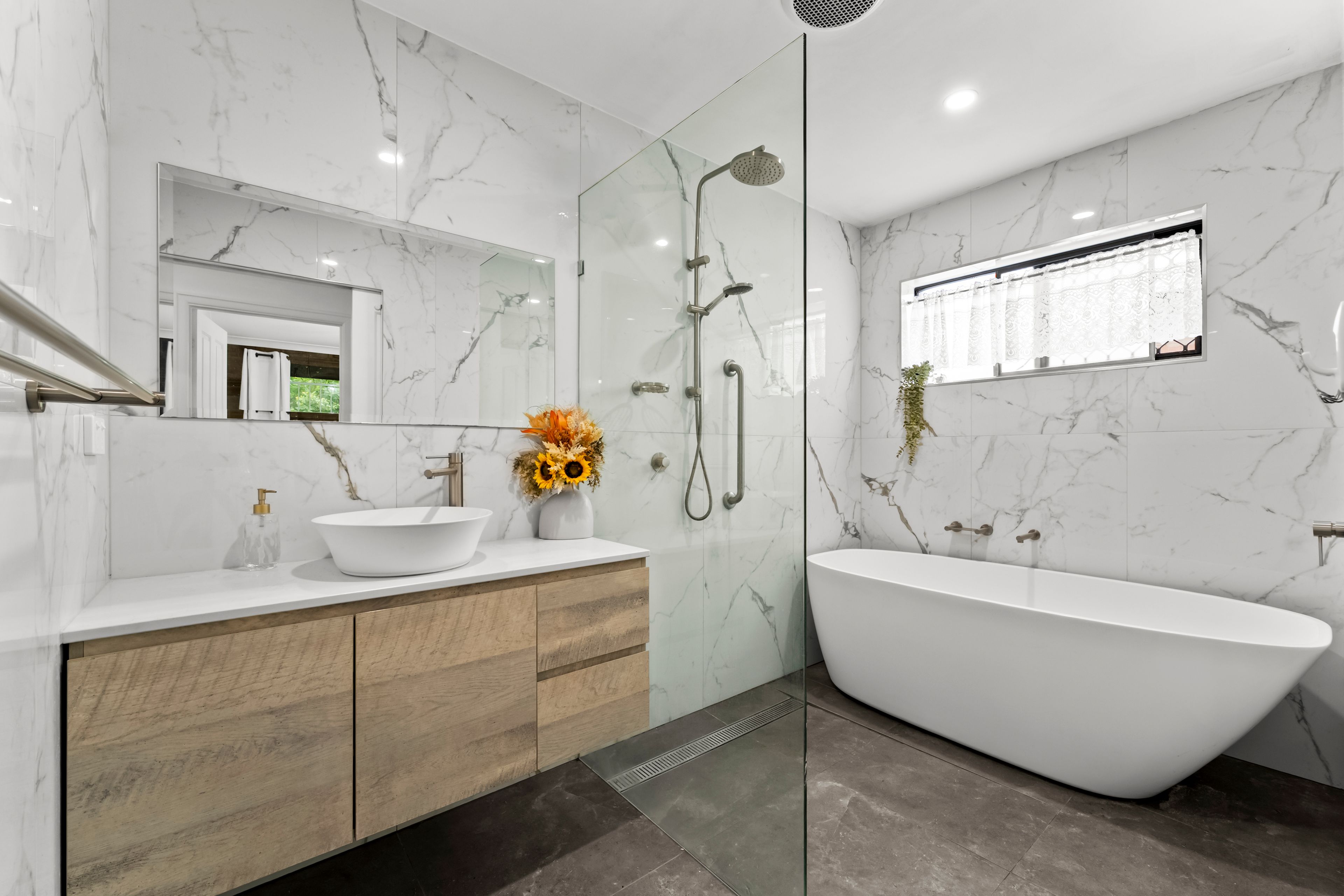 74 Olearia Street West — photo 8 of 13