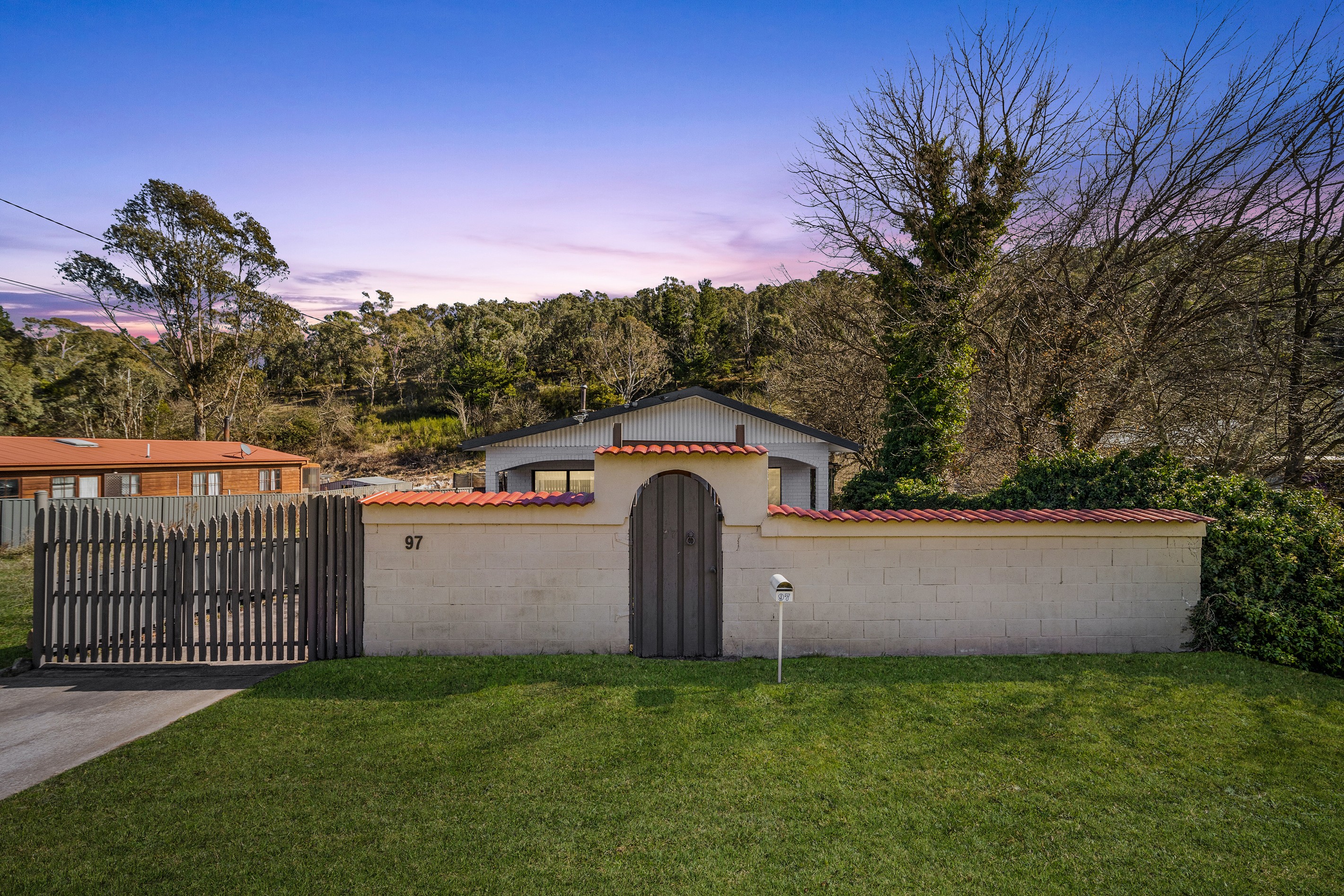 97 Foxlow Street, Captains Flat, NSW 2623