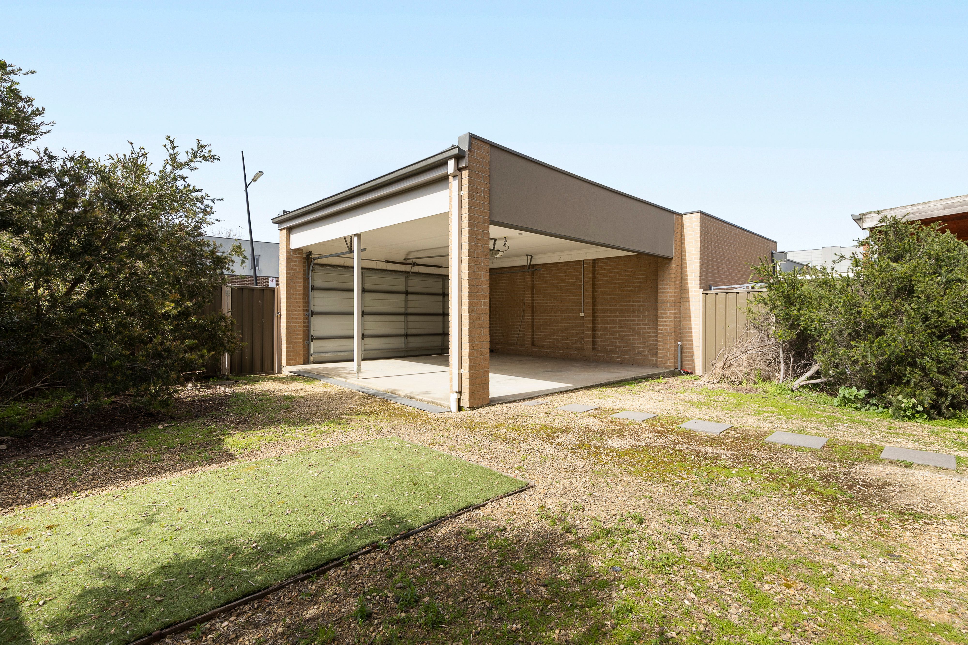 63 Lygon Drive — photo 15 of 21