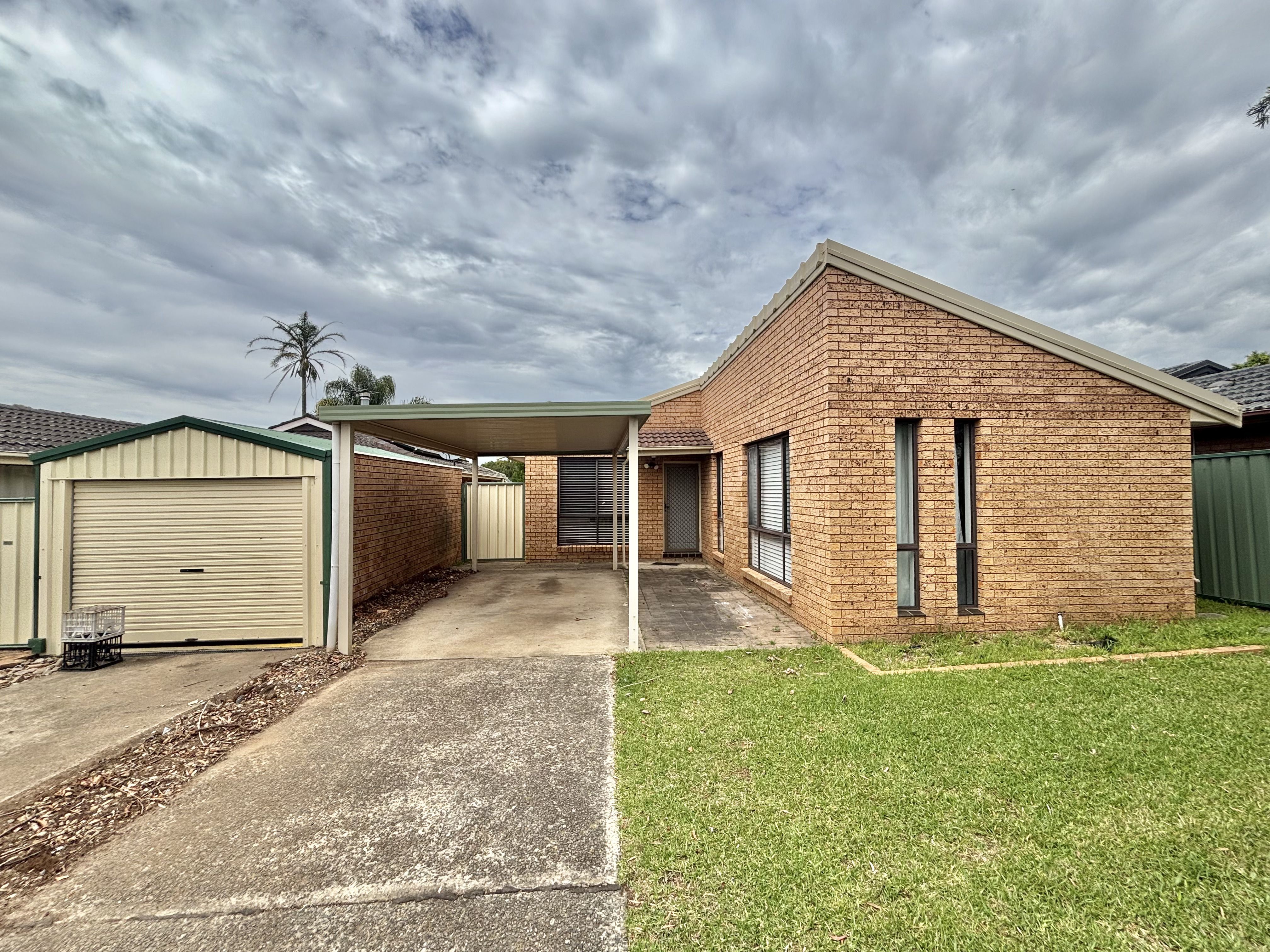5 Dalkeith Place, St Helens Park, NSW 2560