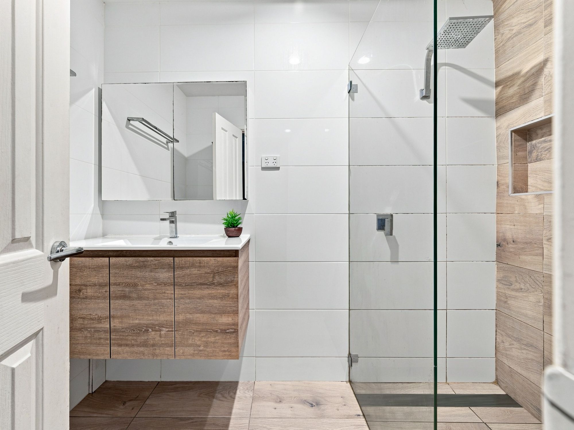 26 Megalong Crescent — photo 9 of 18