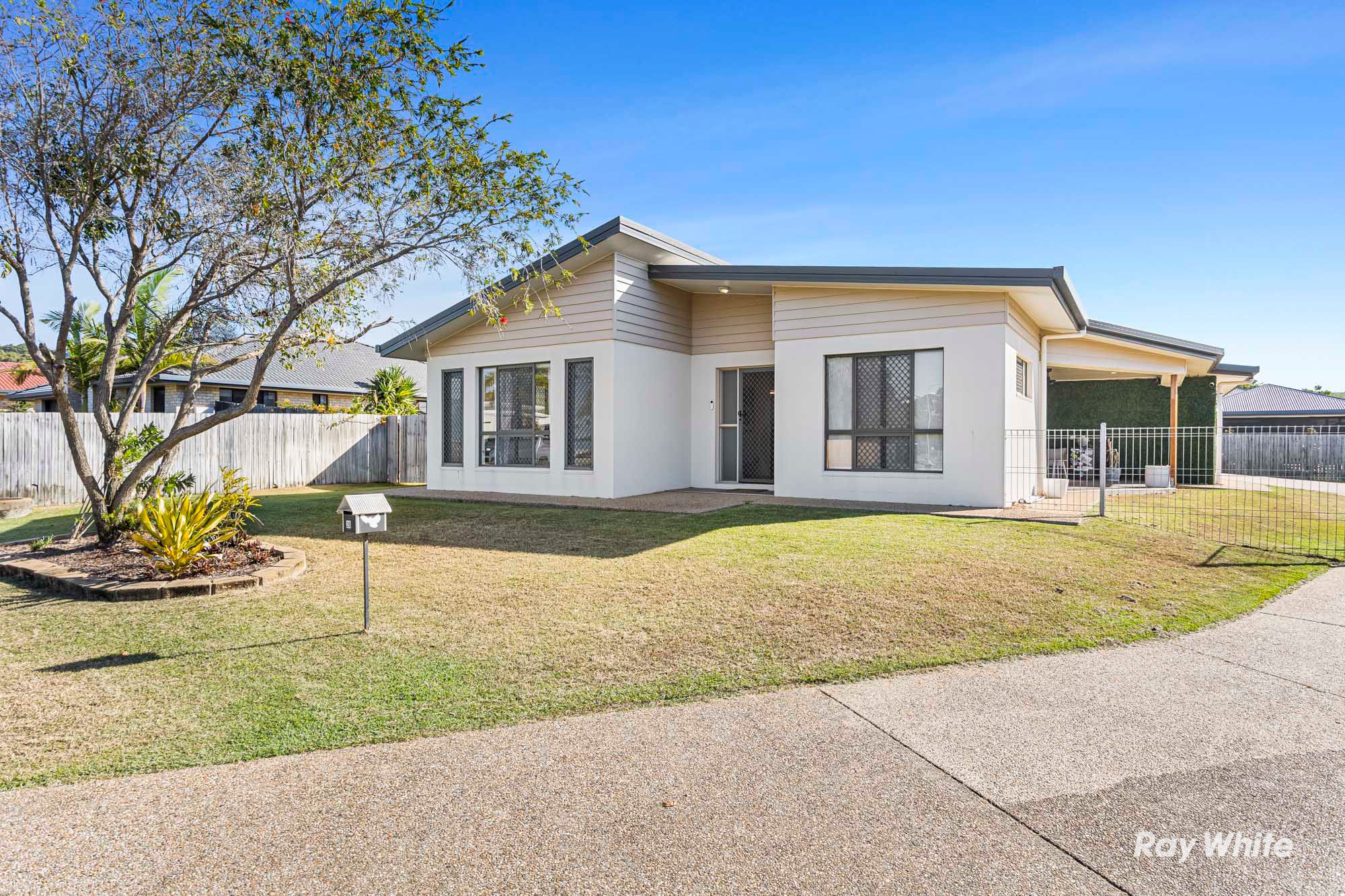 28 Red Emperor Way, Lammermoor, QLD 4703
