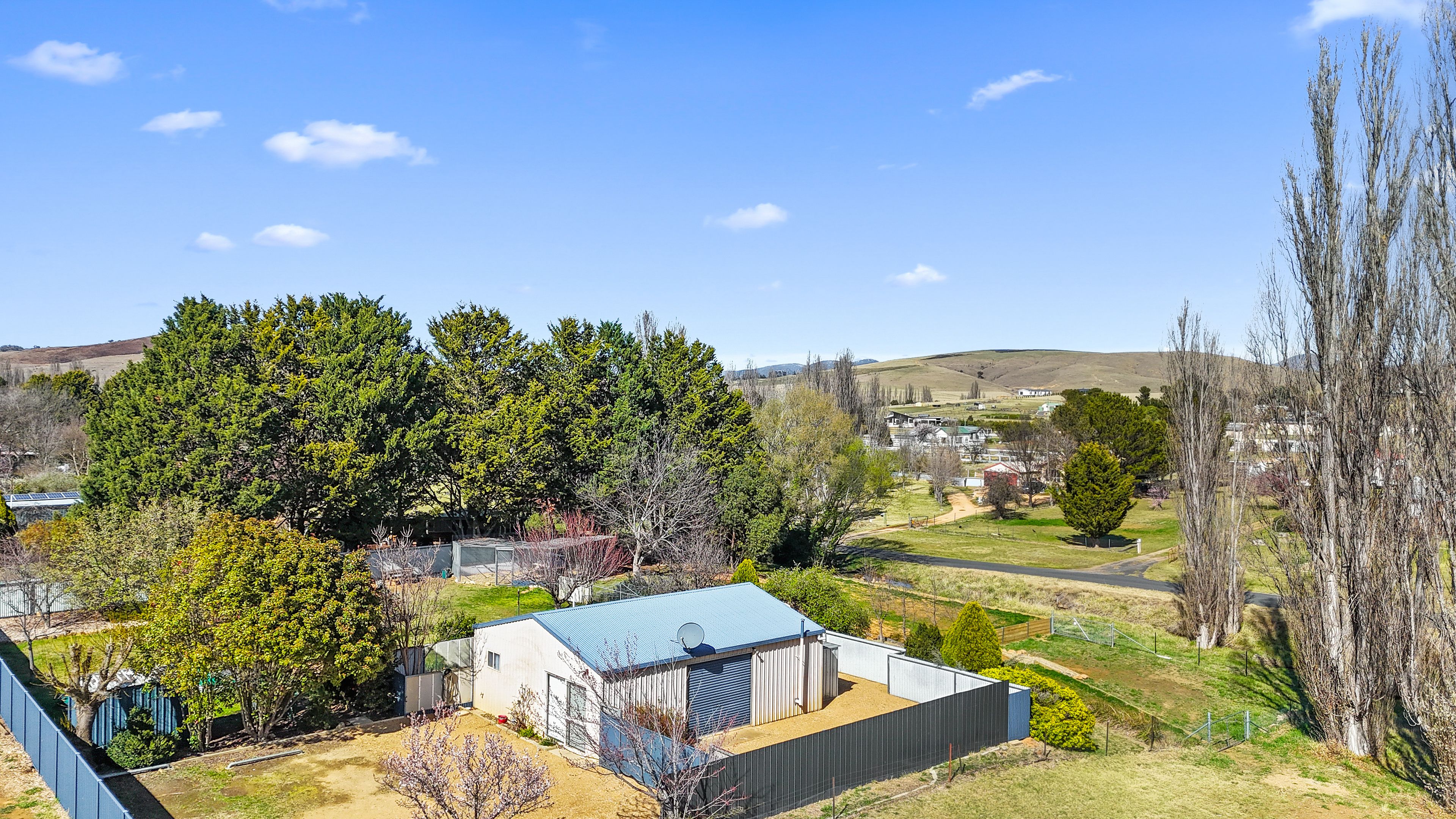 12 Swan Street — photo 5 of 14