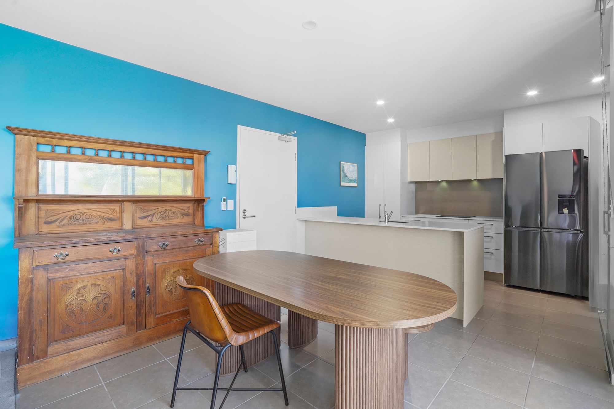 1302/6-8 Waterford Court — photo 6 of 20
