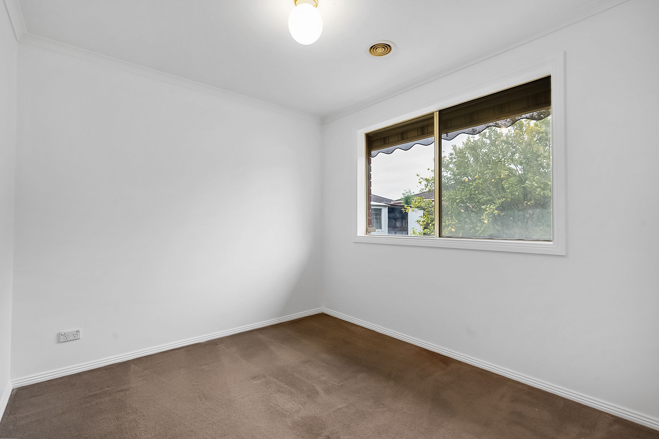 17 Grevillea Place — photo 5 of 10