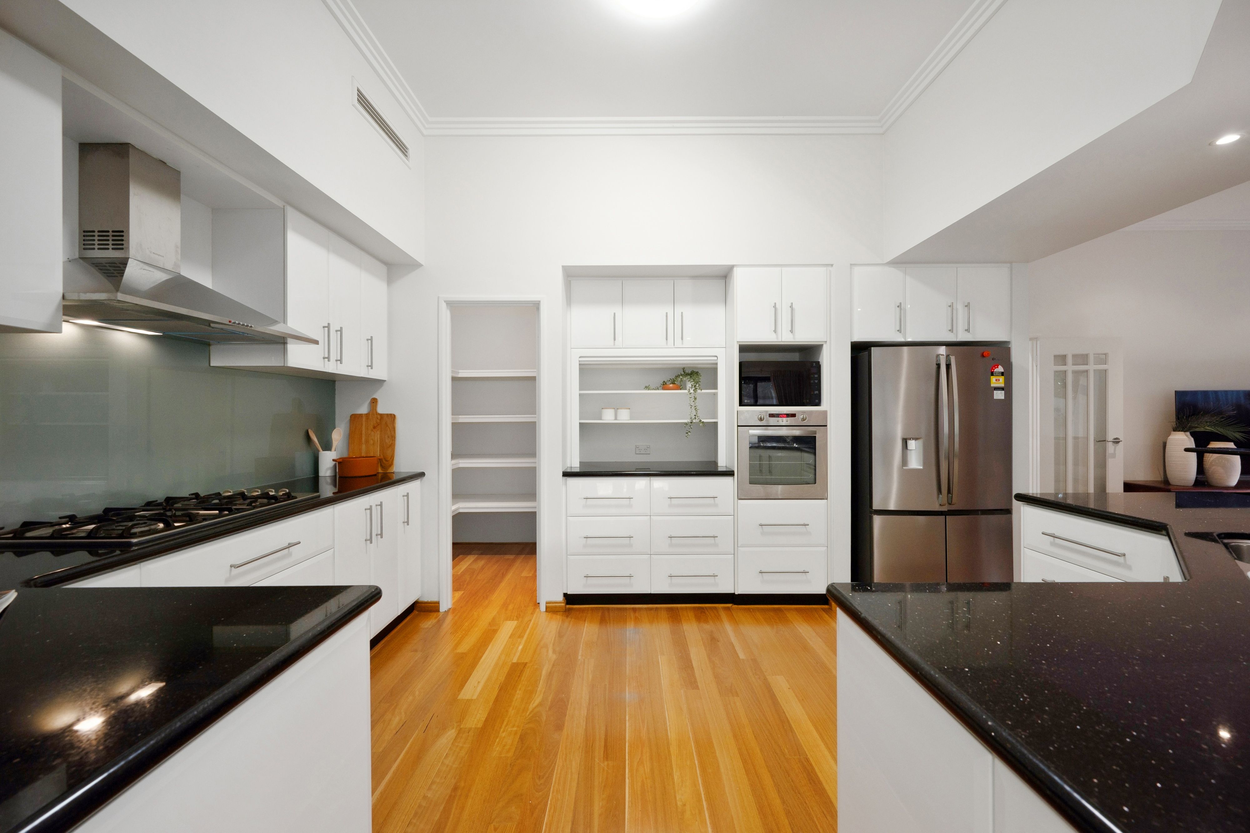 11B Ridge Street — photo 7 of 30