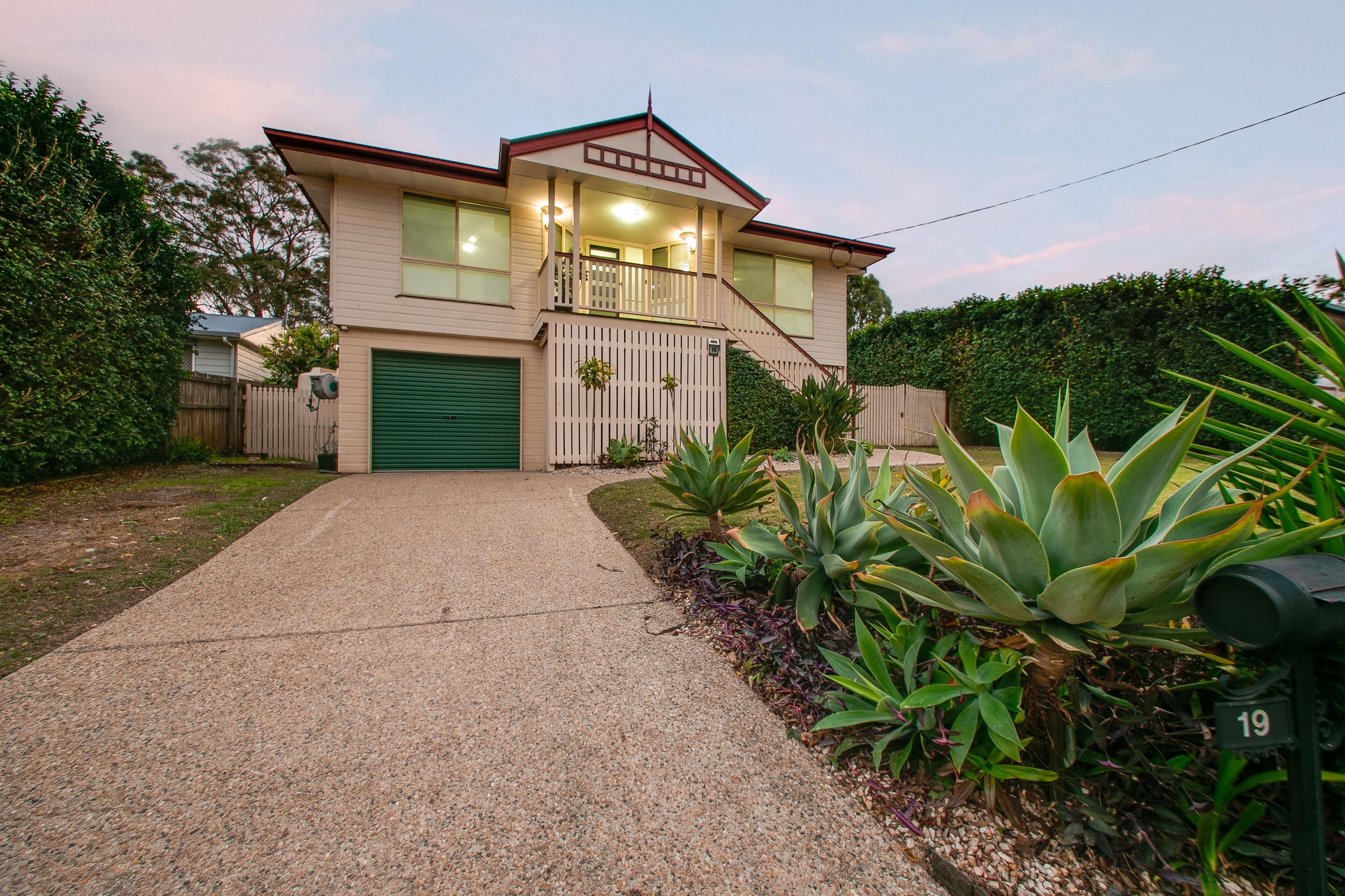 19 Sealy Street, Silkstone, QLD 4304