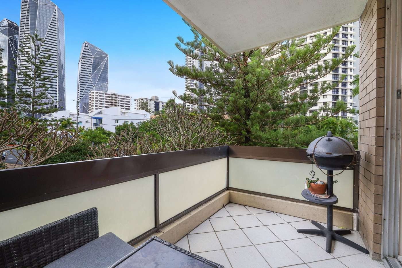 4/186 Surf Parade, Surfers Paradise, QLD 4217