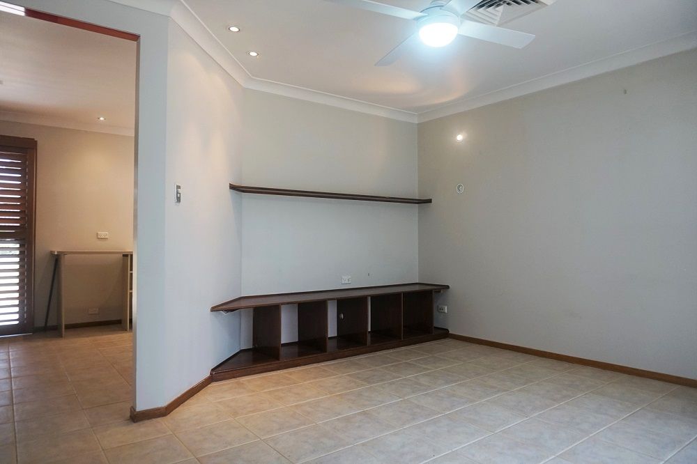 48 Ironside Avenue, St Helens Park, NSW 2560