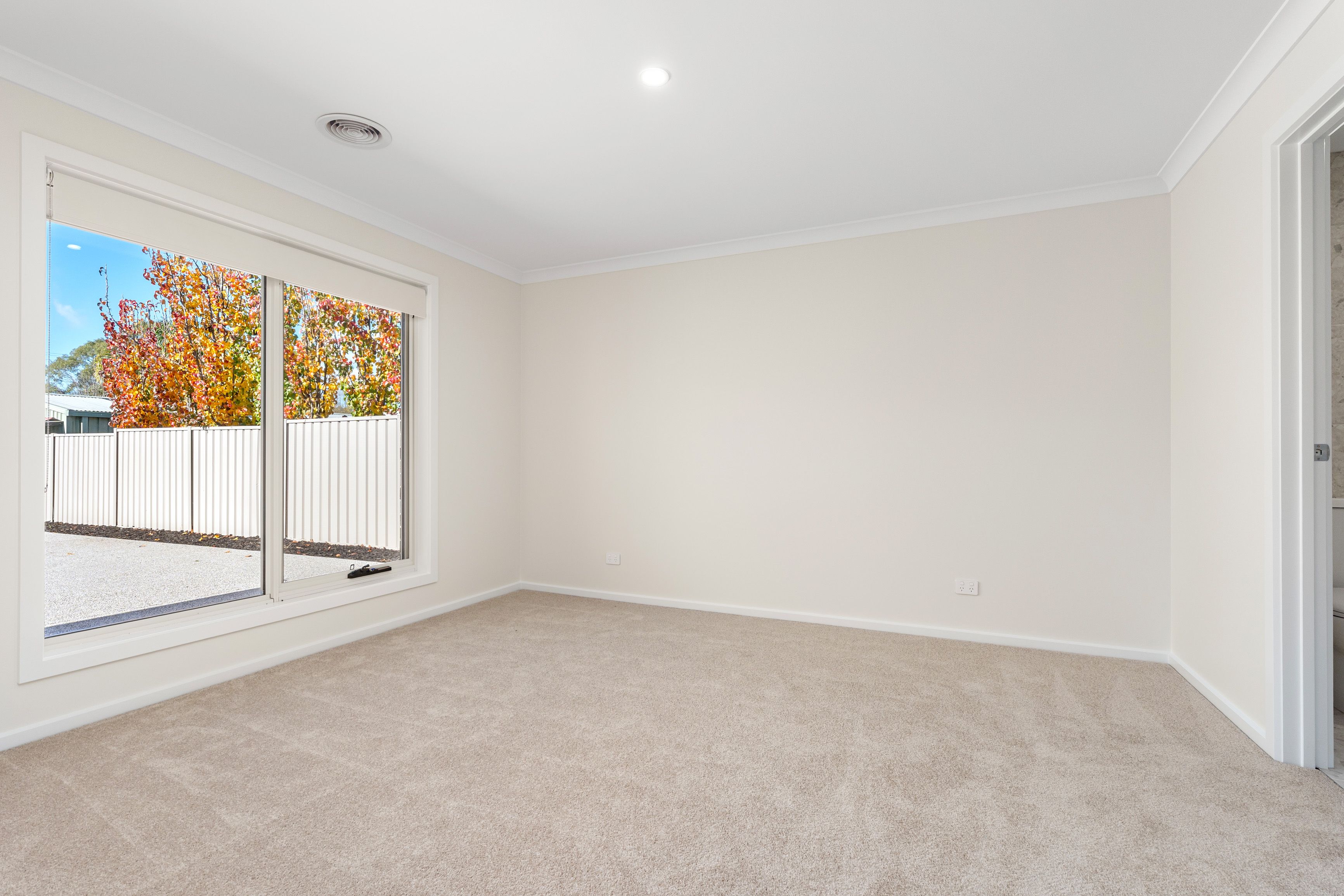 1-2/76 Urana Street — photo 17 of 25