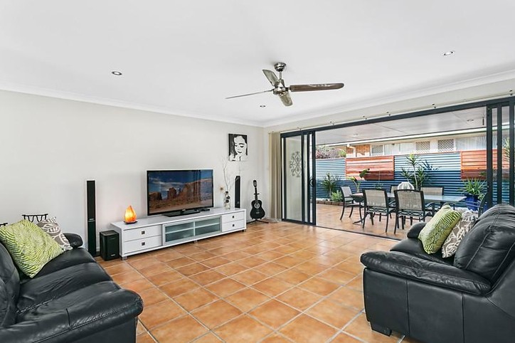 11 Mawarra Avenue, Buddina, QLD 4575