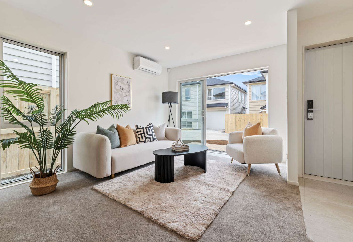 5C Fairburn Road photo 1