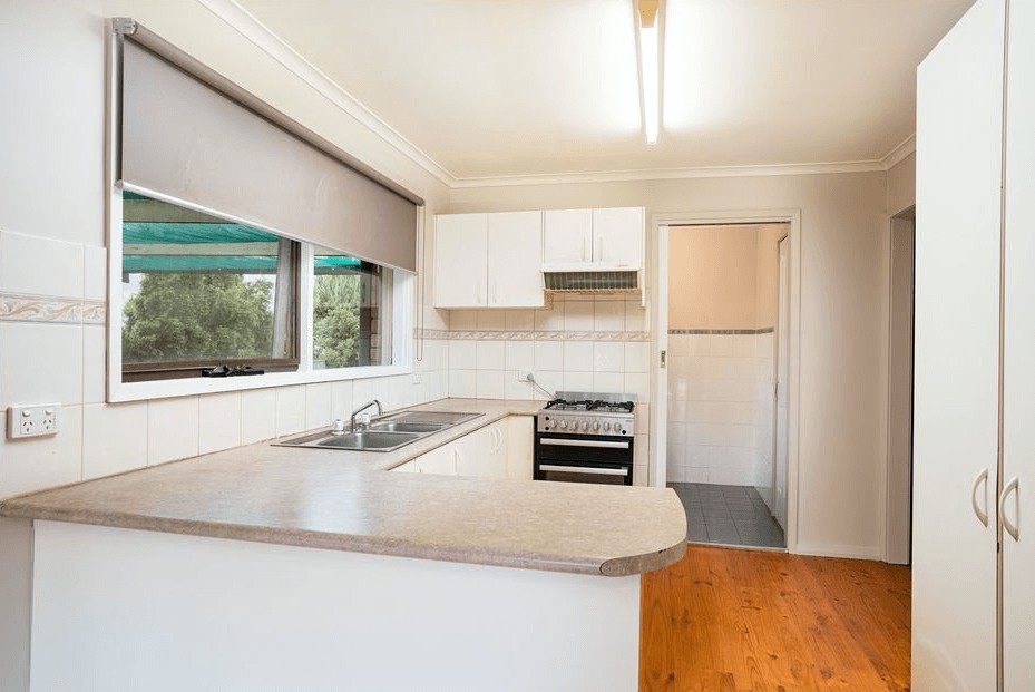 305 Cheyenne Drive, Lavington, NSW 2641
