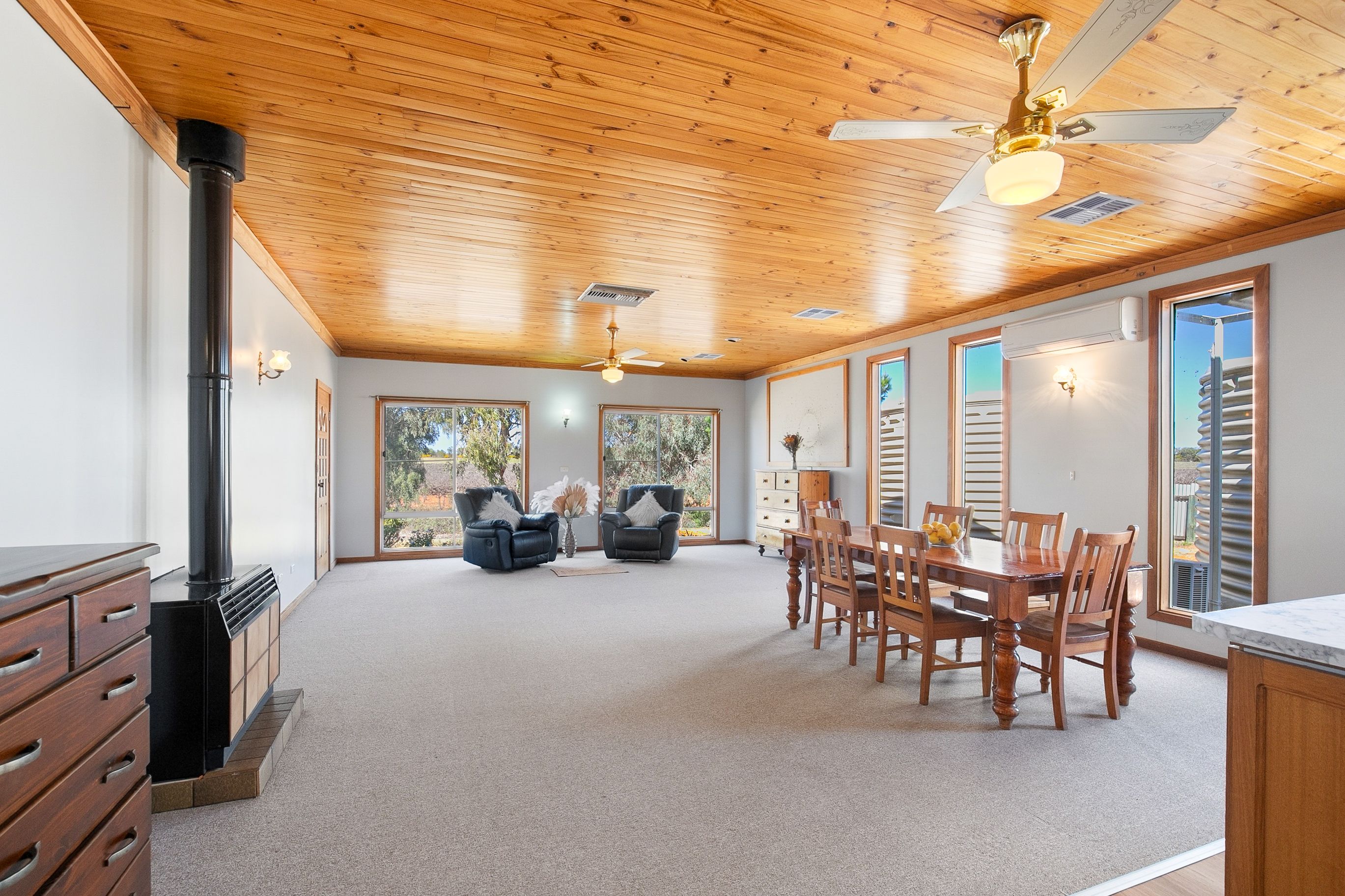 32 Hoffman Road — photo 10 of 23