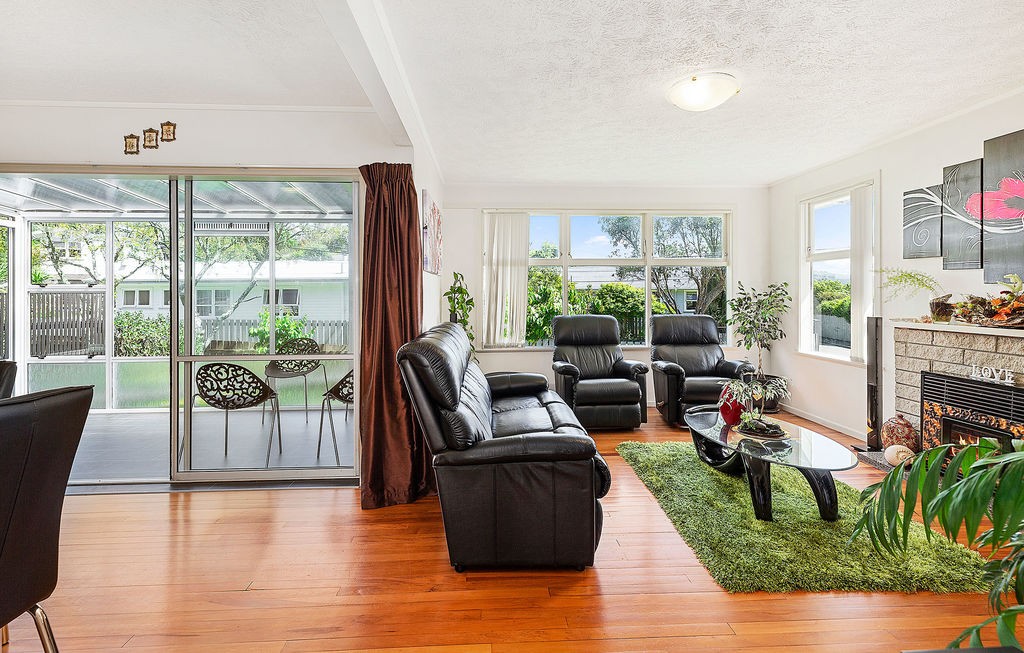 7 Jonathan Way, Paparangi, Wellington City