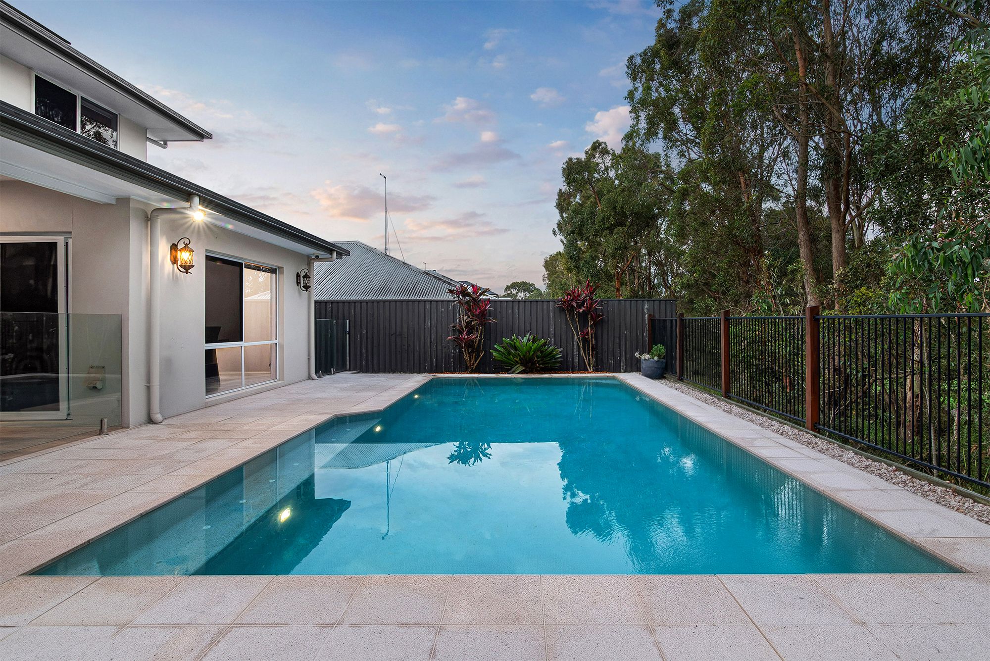 16 Woodward Crescent, North Lakes, QLD 4509