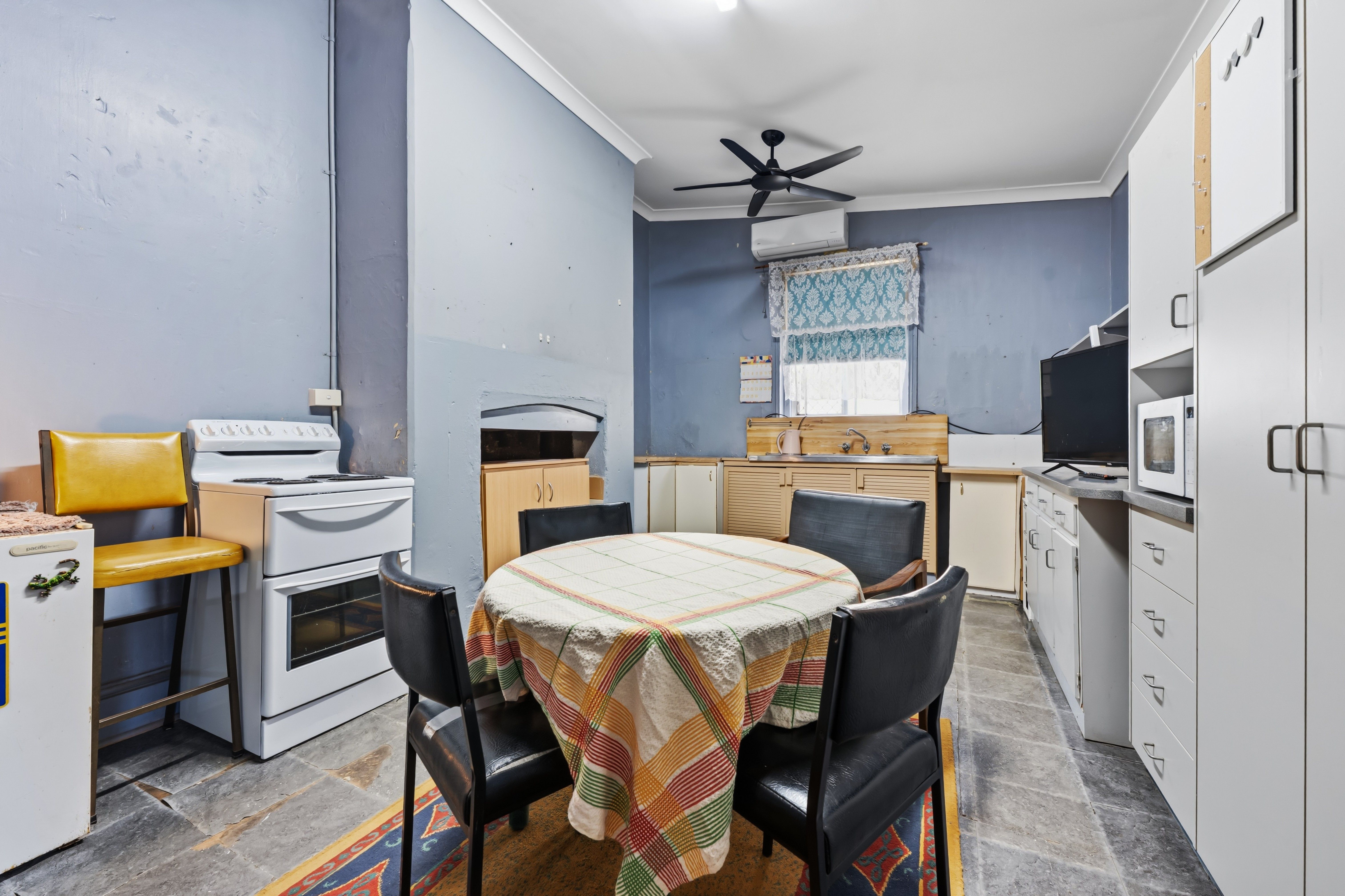 90 Francis Street — photo 11 of 24